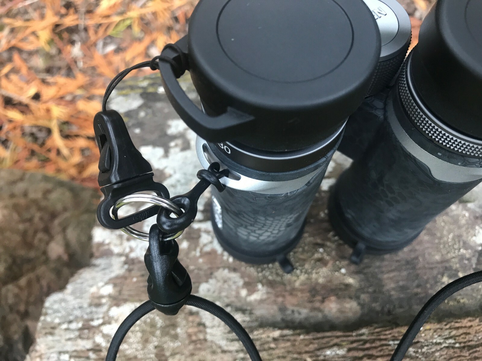Attachment hardware (only) for your Binocular cover