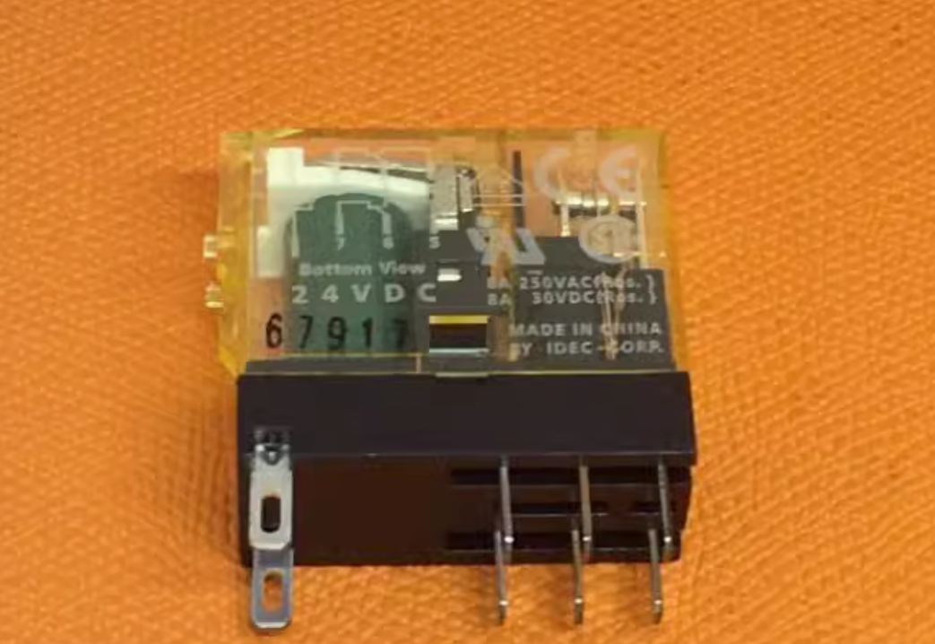 1PC New IDEC relay without base RJ2S-C-D24 24VDC 8A #LL