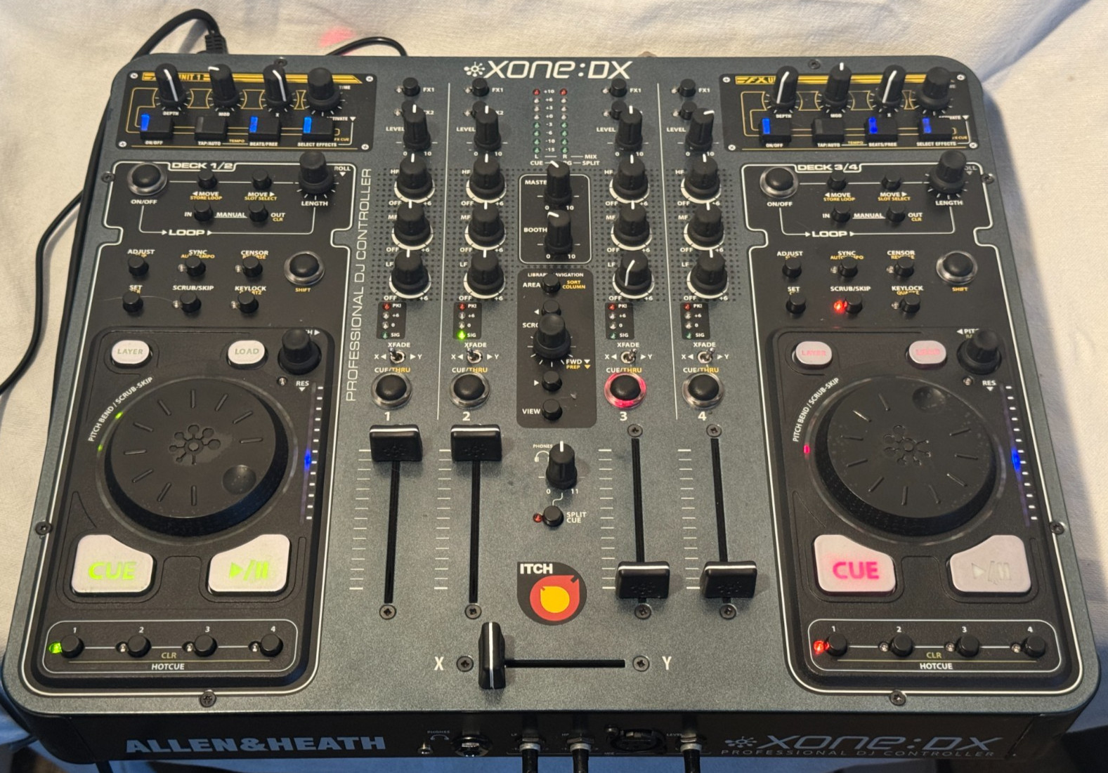 Allen & Heath. Xone DX DJ Controller