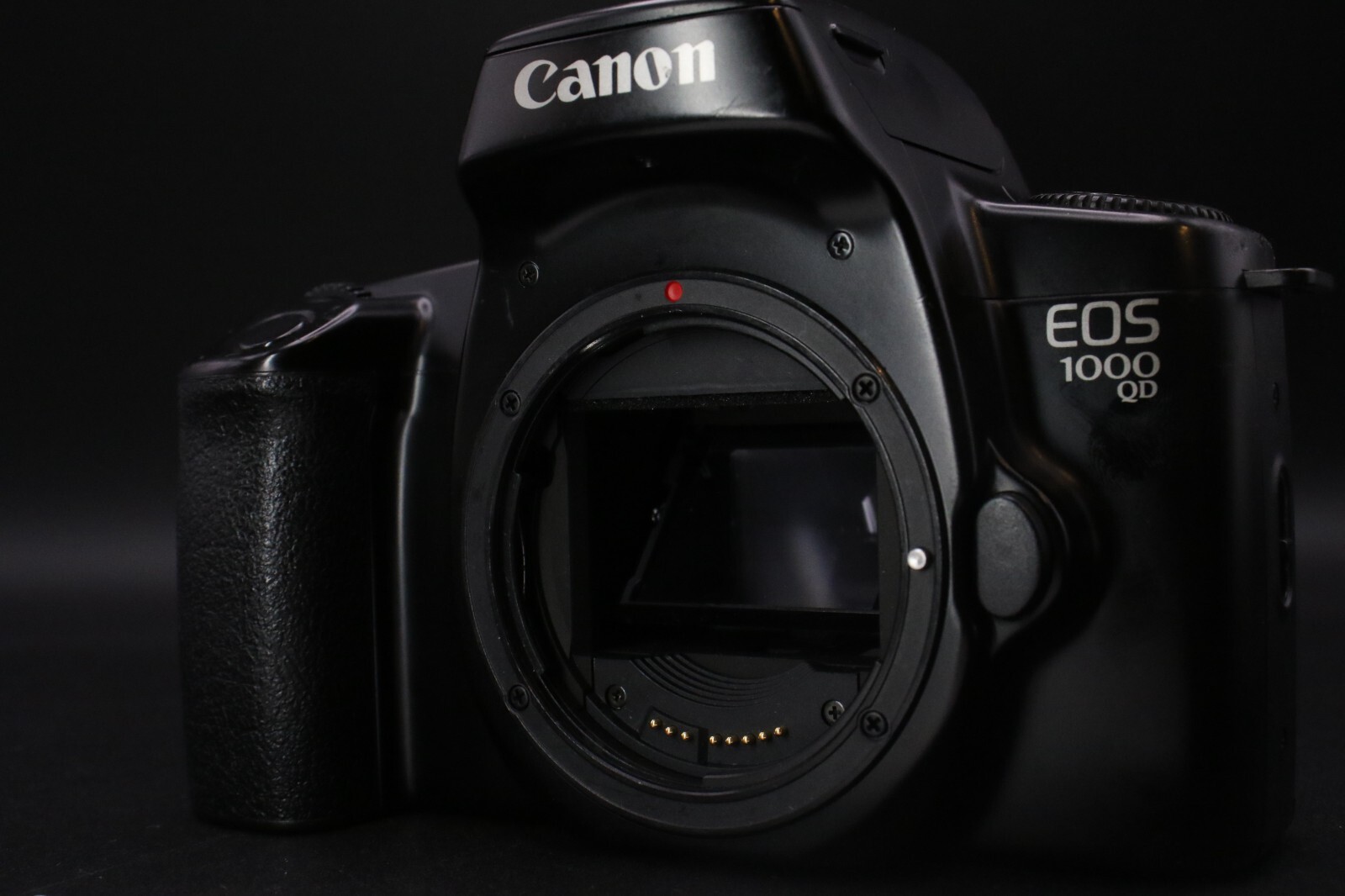 Canon EOS 1000QD Body SLR Film Camera 1day Quick Shipping [Near Mint] From Japan