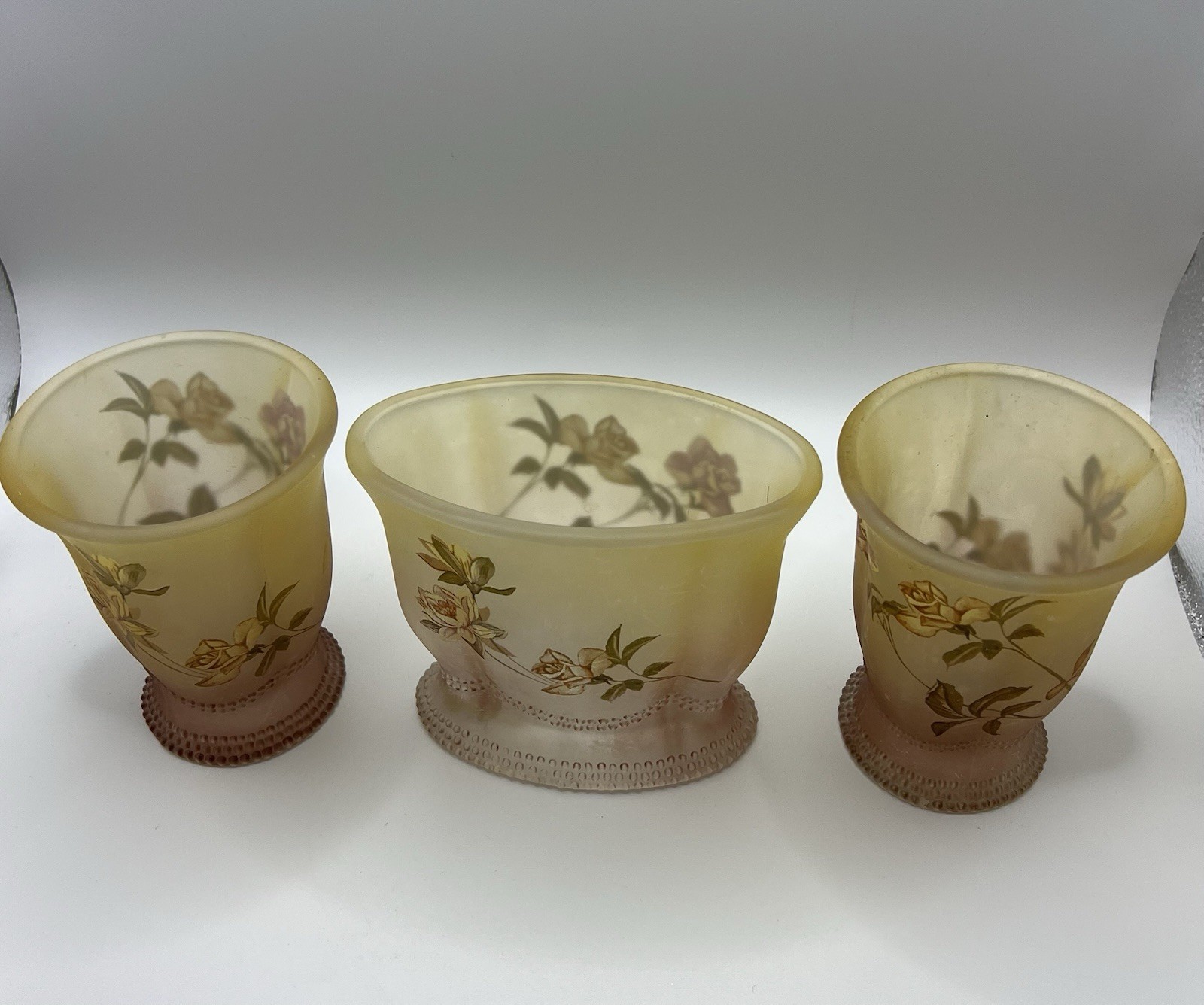 Croscill Ridgewood Frosted Pink Rose Floral Toothbrush Holder and Cups Bath Set
