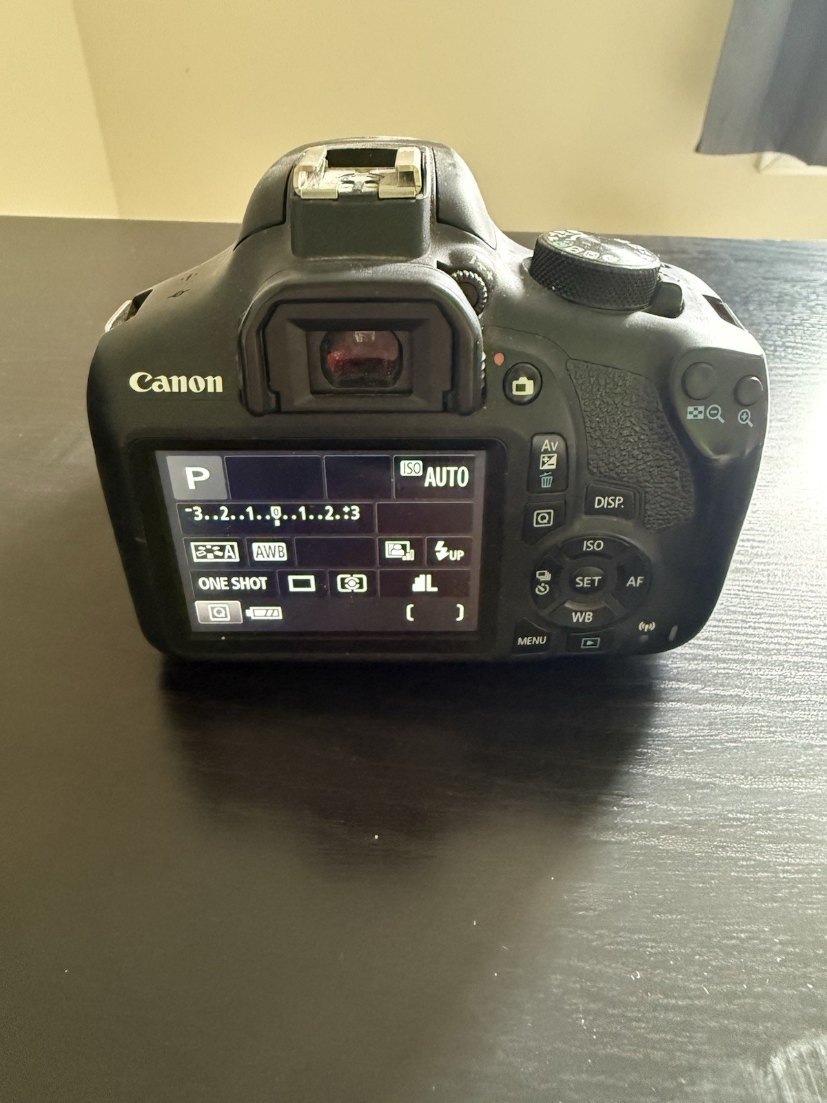 Canon EOS Rebel T6 Camera Bundle 18-55mm Lens LP-E10 Batteries Chargers