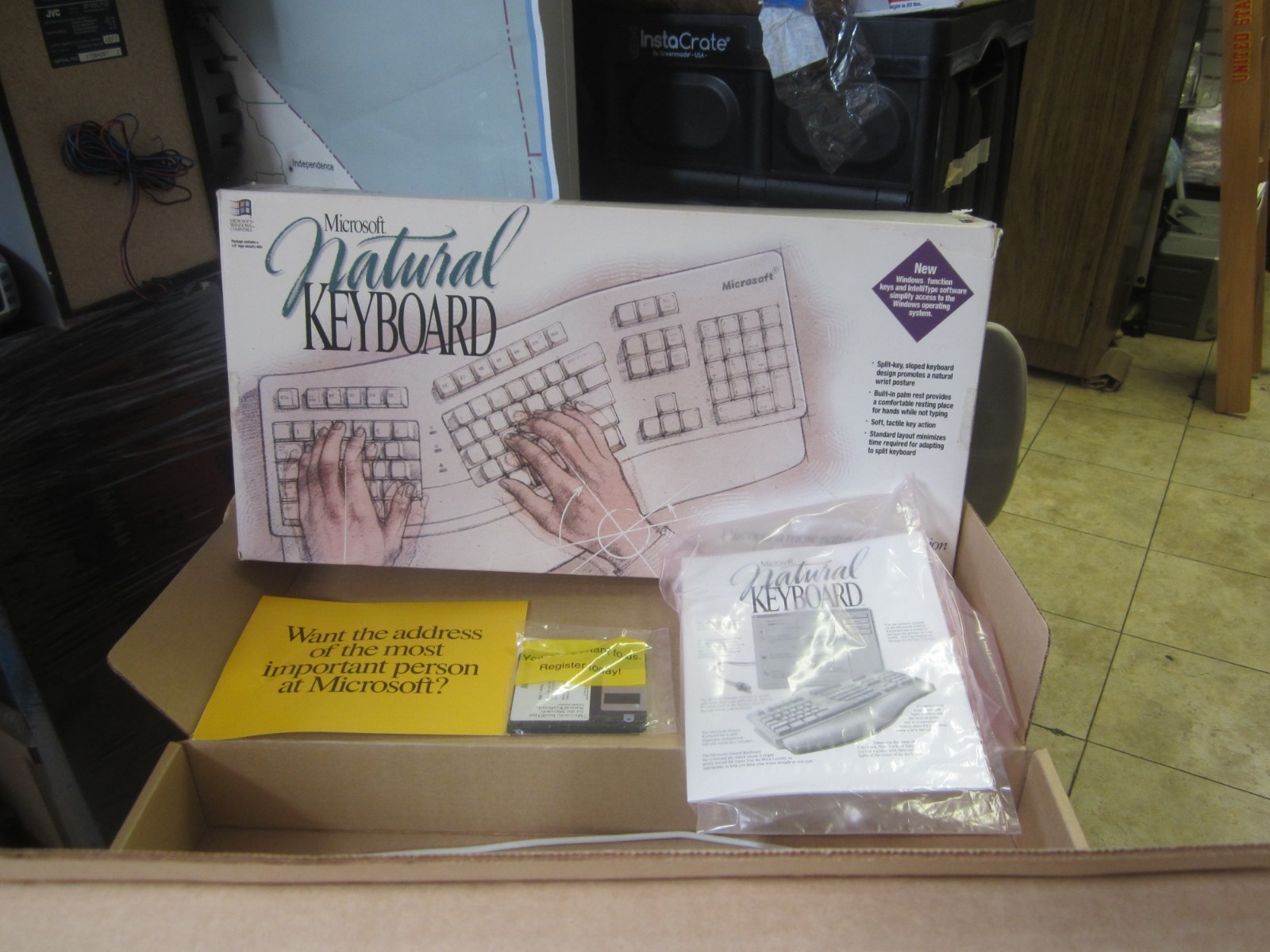 Vintage Microsoft 1994 Ergonomic Natural Keyboard used works!