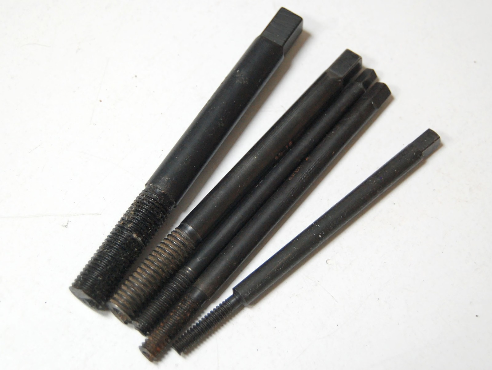 16 Assorted Helicoil Taps and Some Tools and Inserts Heli-Coil