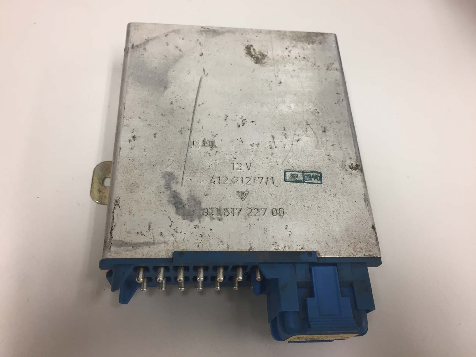 Porsche 911 964 993 Cruise Control Control Unit 911.617.227.00 91161722700 D6