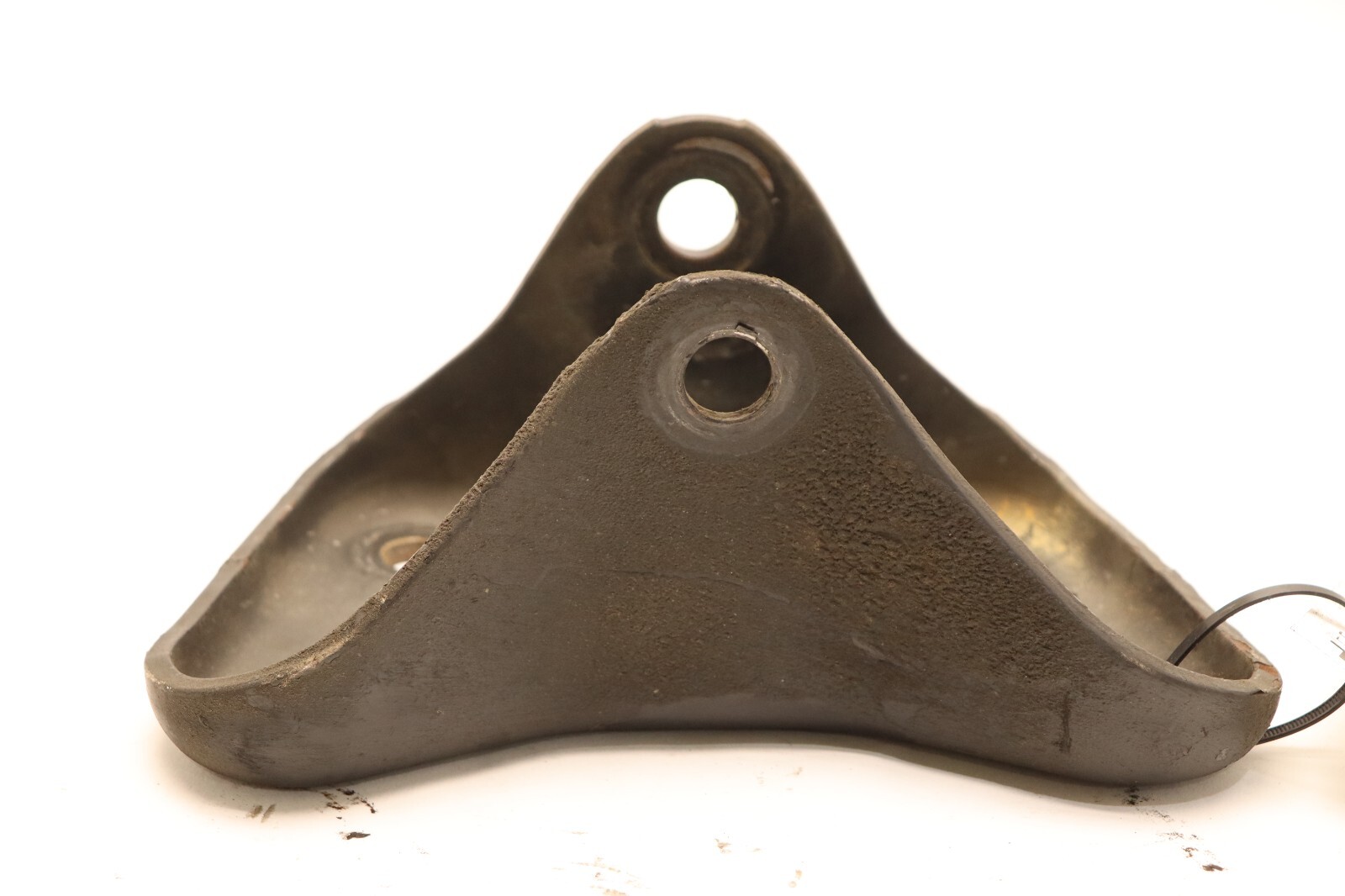 2008-2017 FREIGHTLINER CASCADIA 125 LEAF SPRING HANGER MOUNT 16-18102-001C OEM