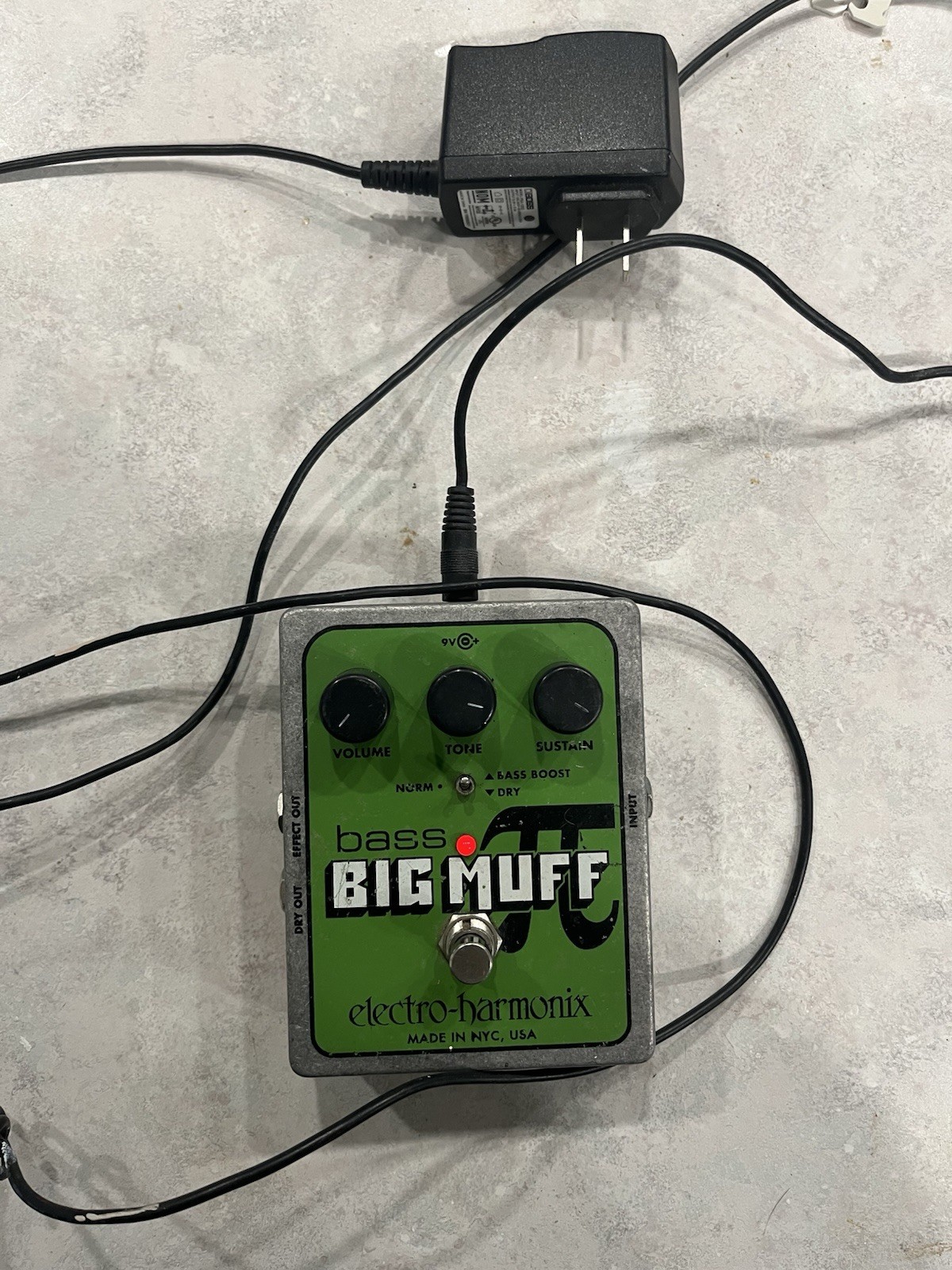 Electro-Harmonix - Bass Big Muff Pi - NYC - Distortion Fuzz Guitar Effects Pedal