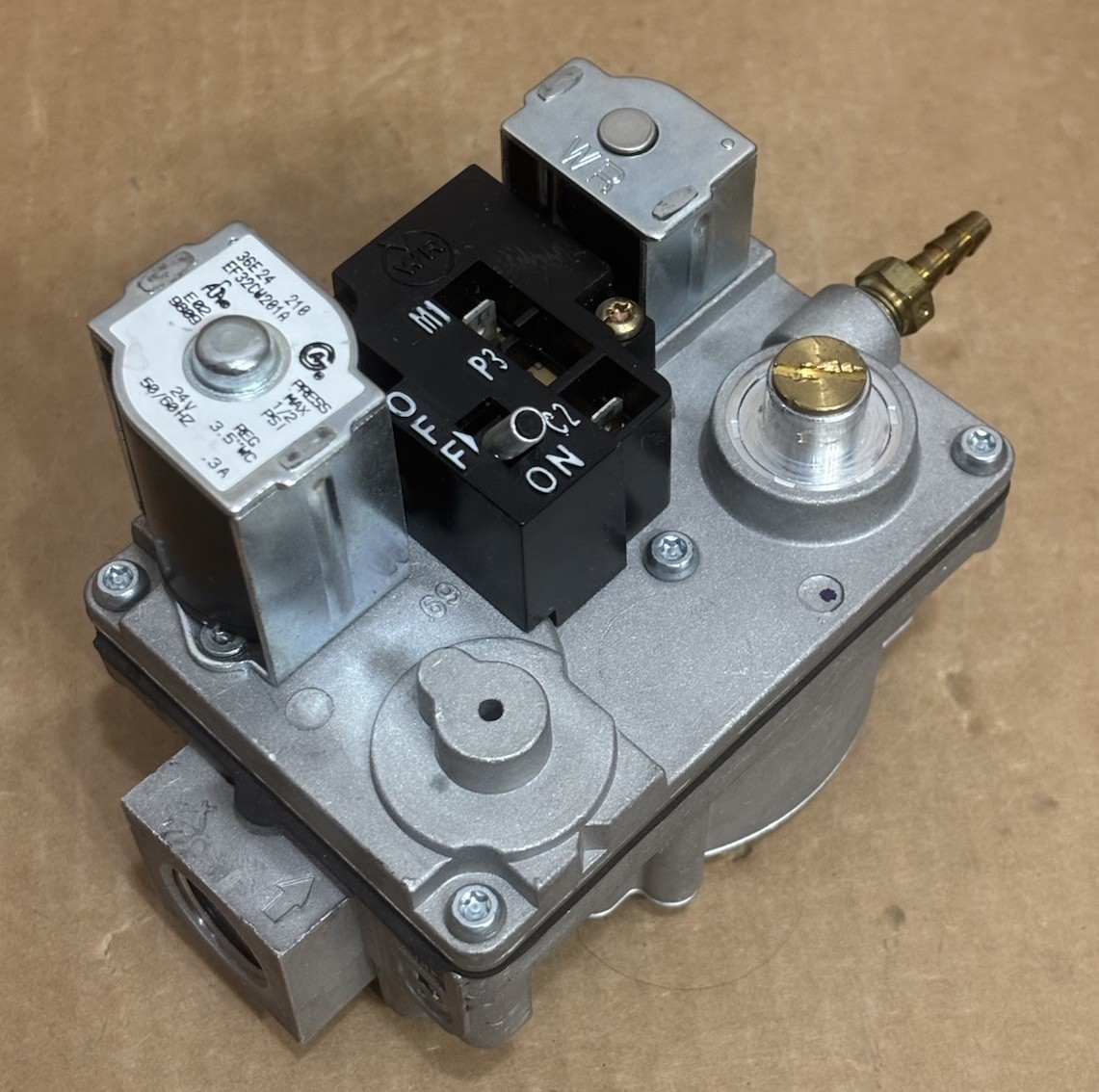 White-Rodgers 36E24 210 36E24-210 Gas Valve Carrier Bryant EF32CW201A 🔥 Checked