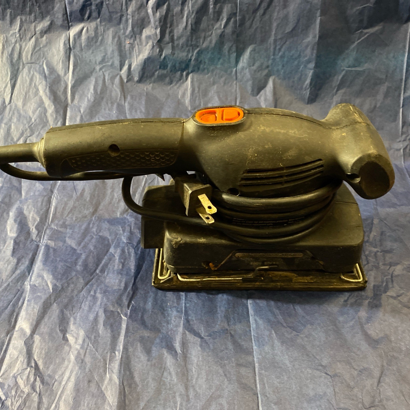 Black Decker Finishing Sander 1/3 Sheet Orbital Action Corded 7558 Works