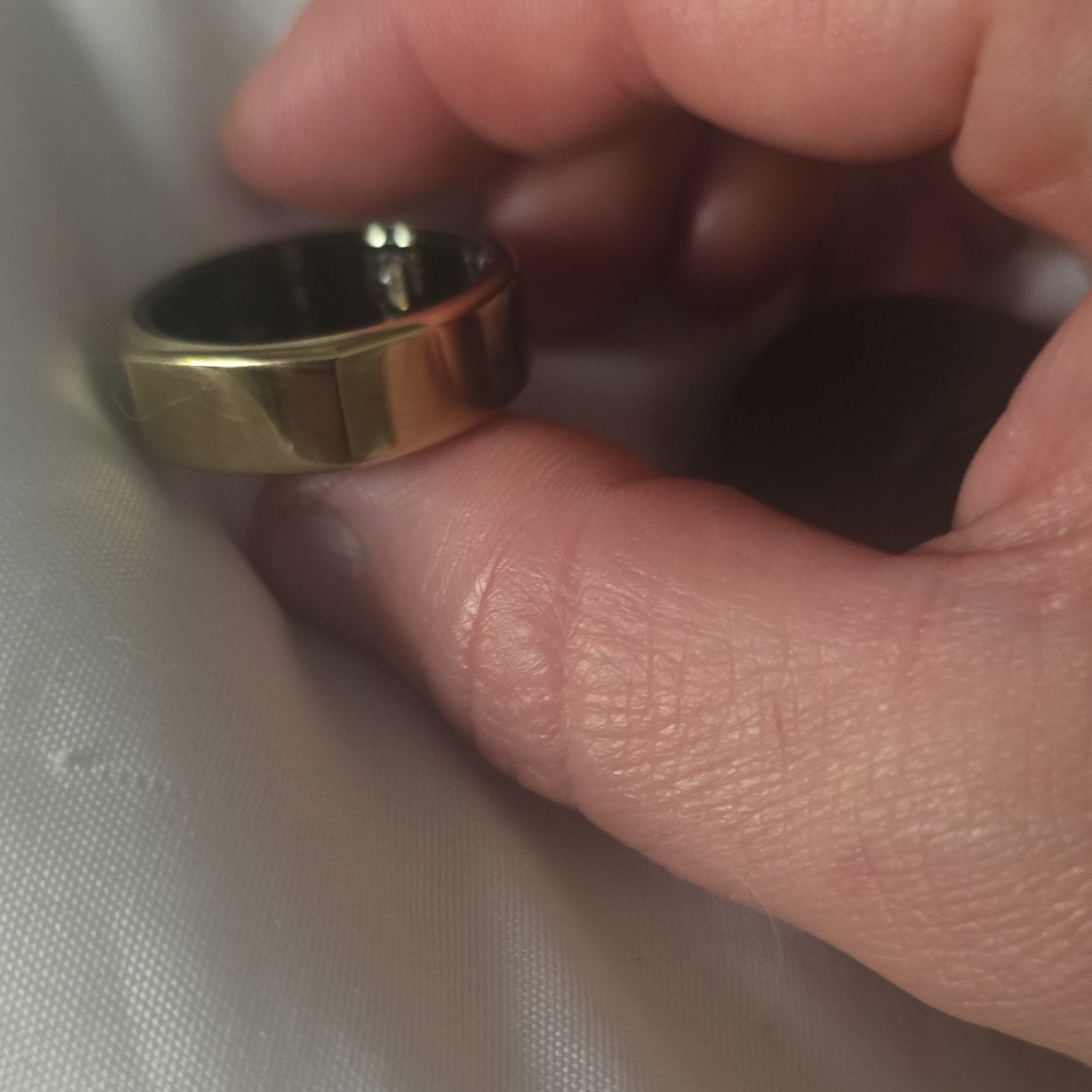 Oura Ring GEN 3- Size 11 Heritage Gld With Charger and Usb-C. Lightly Used.