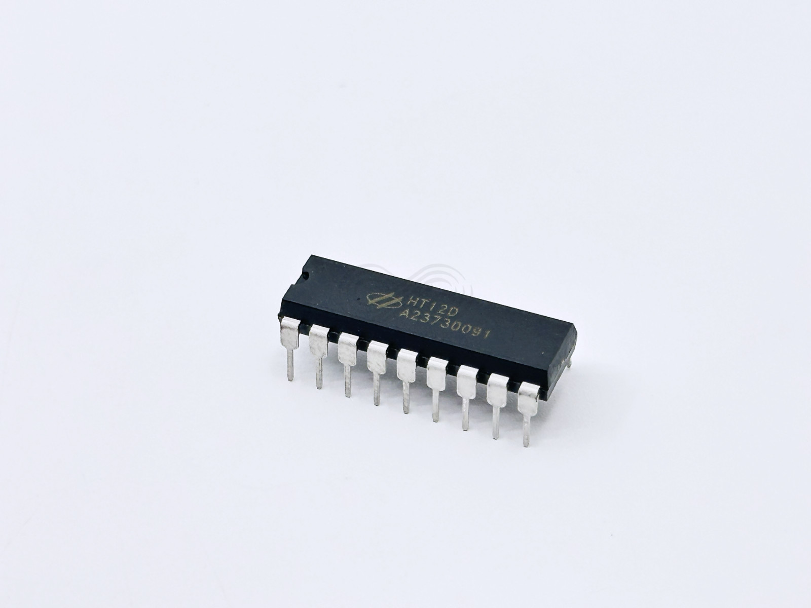 HT12D Holtek 12-Bit CMOS Remote Control Decoder 8 Address 4 Latch Data 2.4-12V