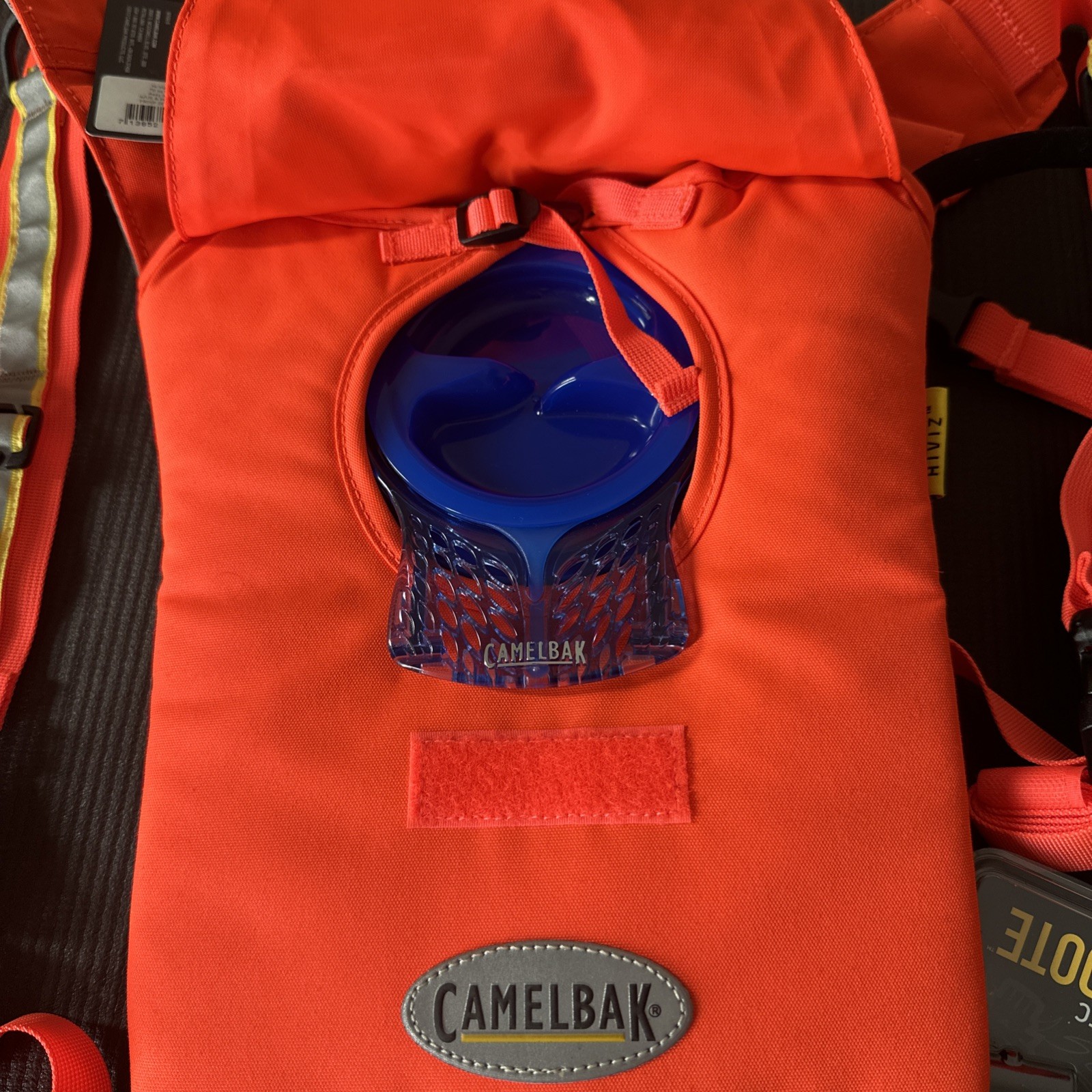 Camelback HIVIS Hydration Pack 2L New With Tags Complete Orange / Reflective