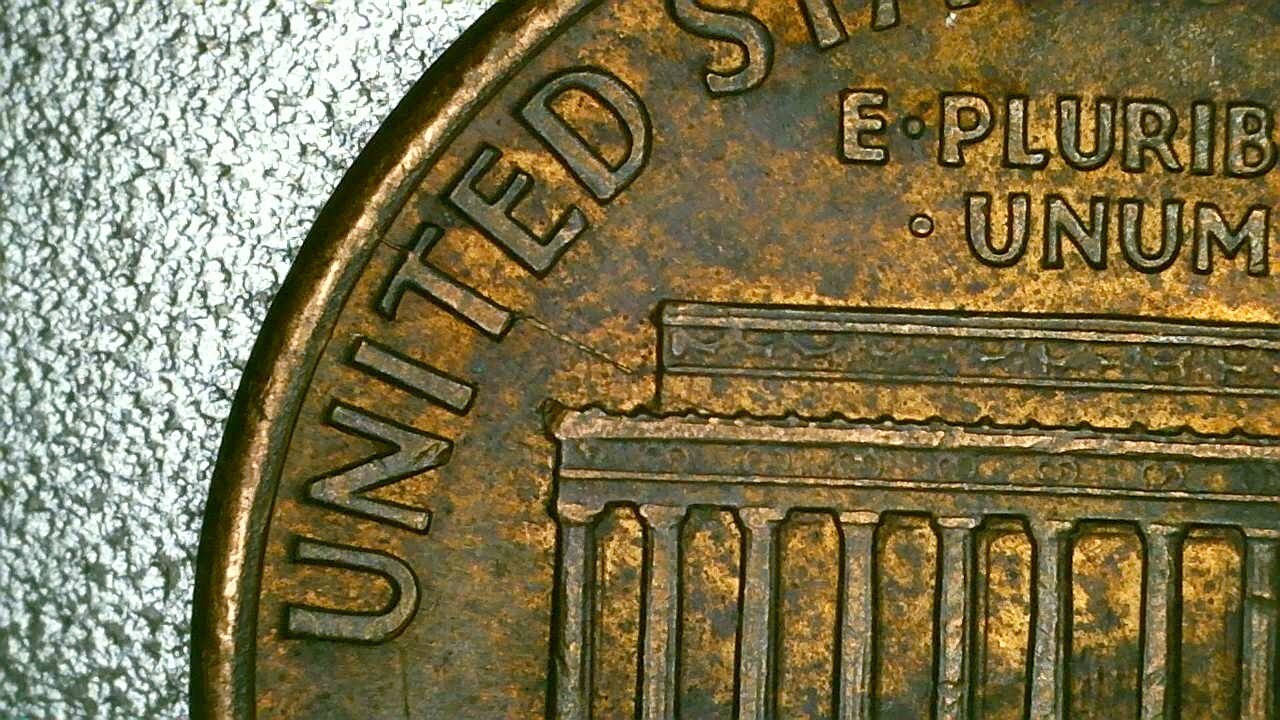 1991  Lincoln Cent, with die crack on the reverse from rim to memorial. 91A.
