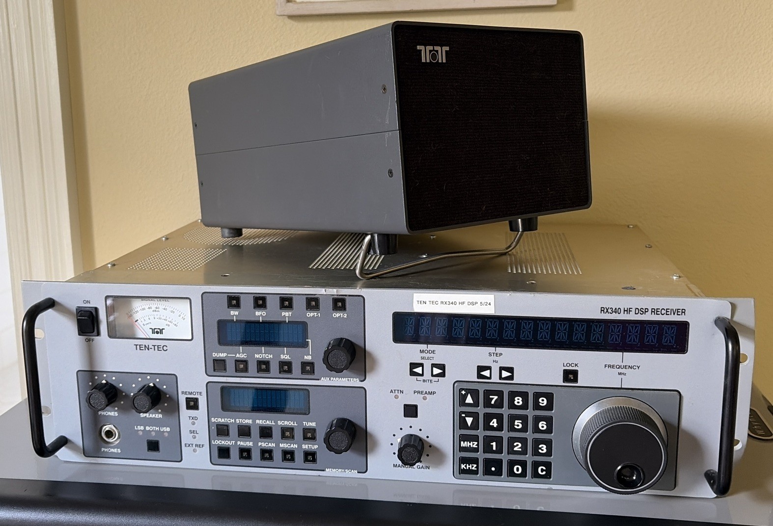 Ten-Tec RX340 HF DSP Receiver and Matching Speaker
