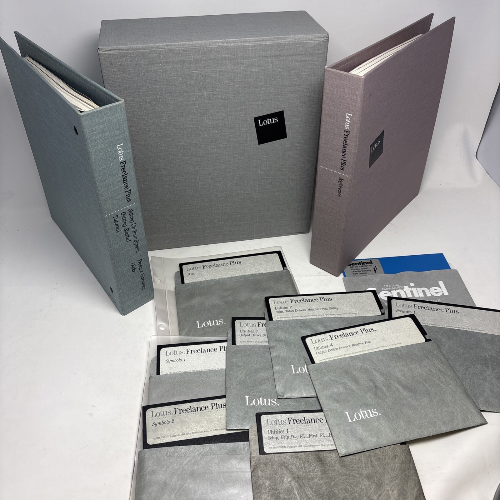 Lotus Freelance Plus 8-Disks Manuals Reference Tutorials Box Complete