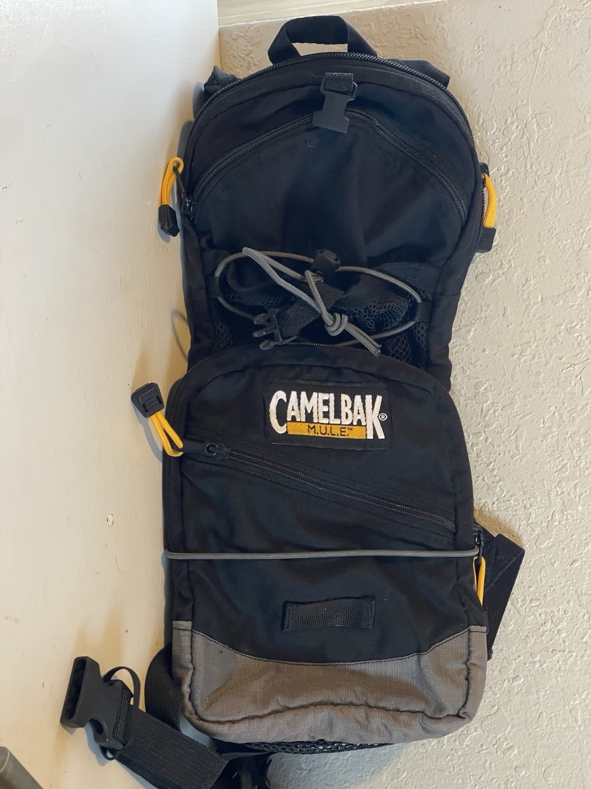 Camelbak Mule Hydration Backpack Small Black 4 Zip Pockets No Bladder
