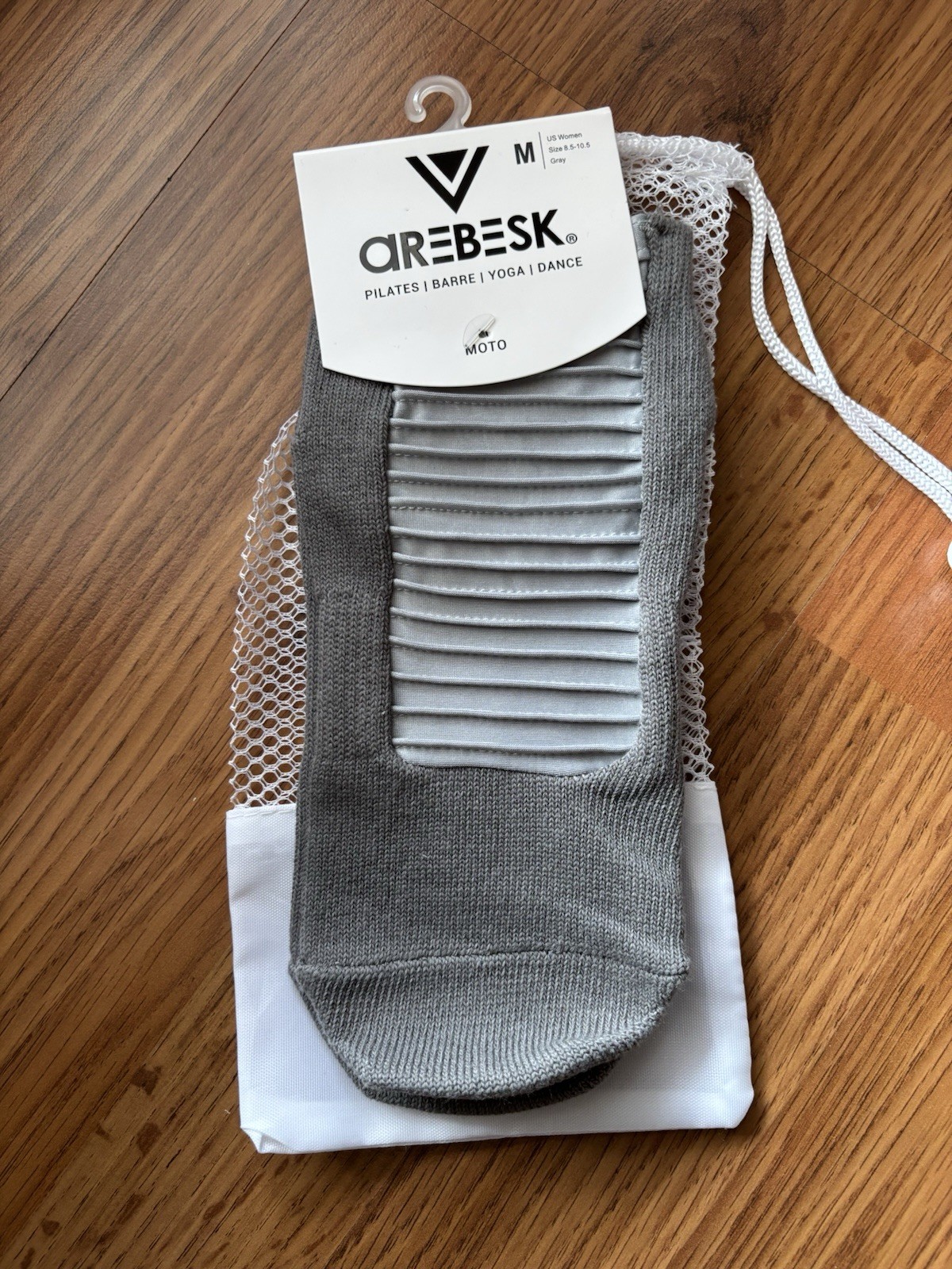 NEW Arebesk Grip Socks – Moto Gray Classic Crew | Pilates • Yoga • Barre Size M