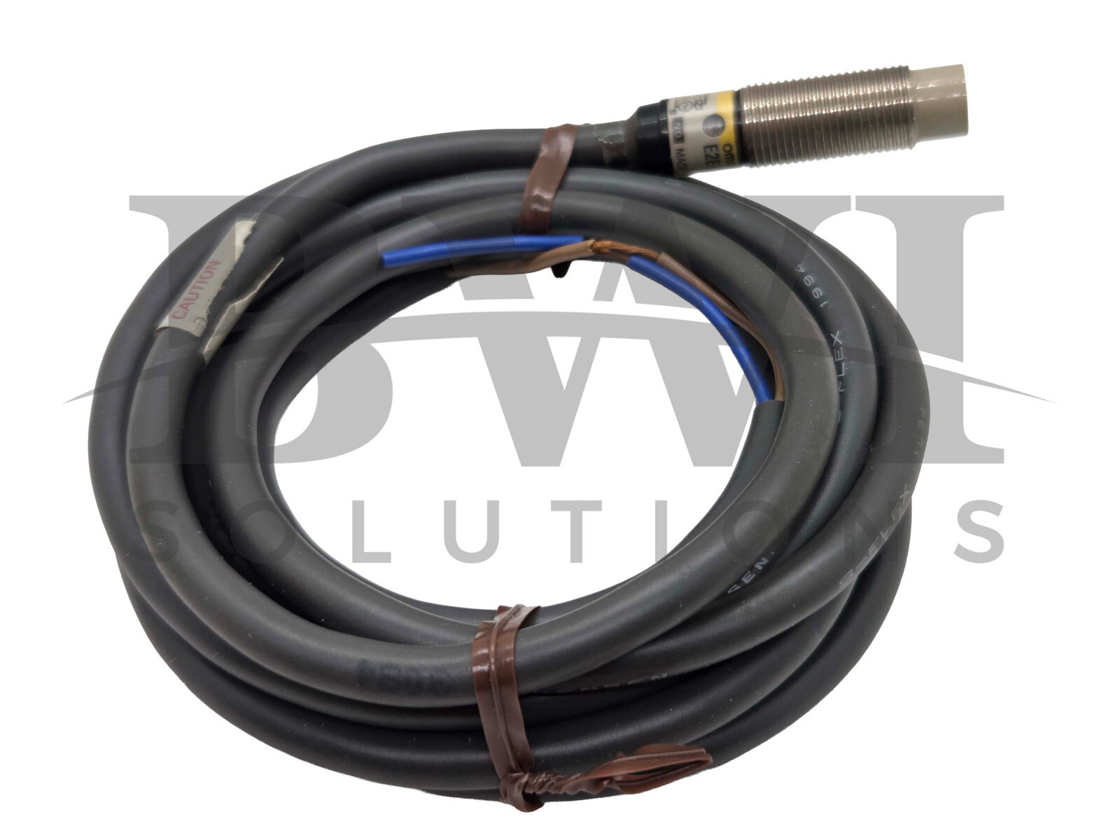 NEW Omron E2E-X5MY1 Proximity Sensor 24-240VAC, 2-Meter E2EX5MY1