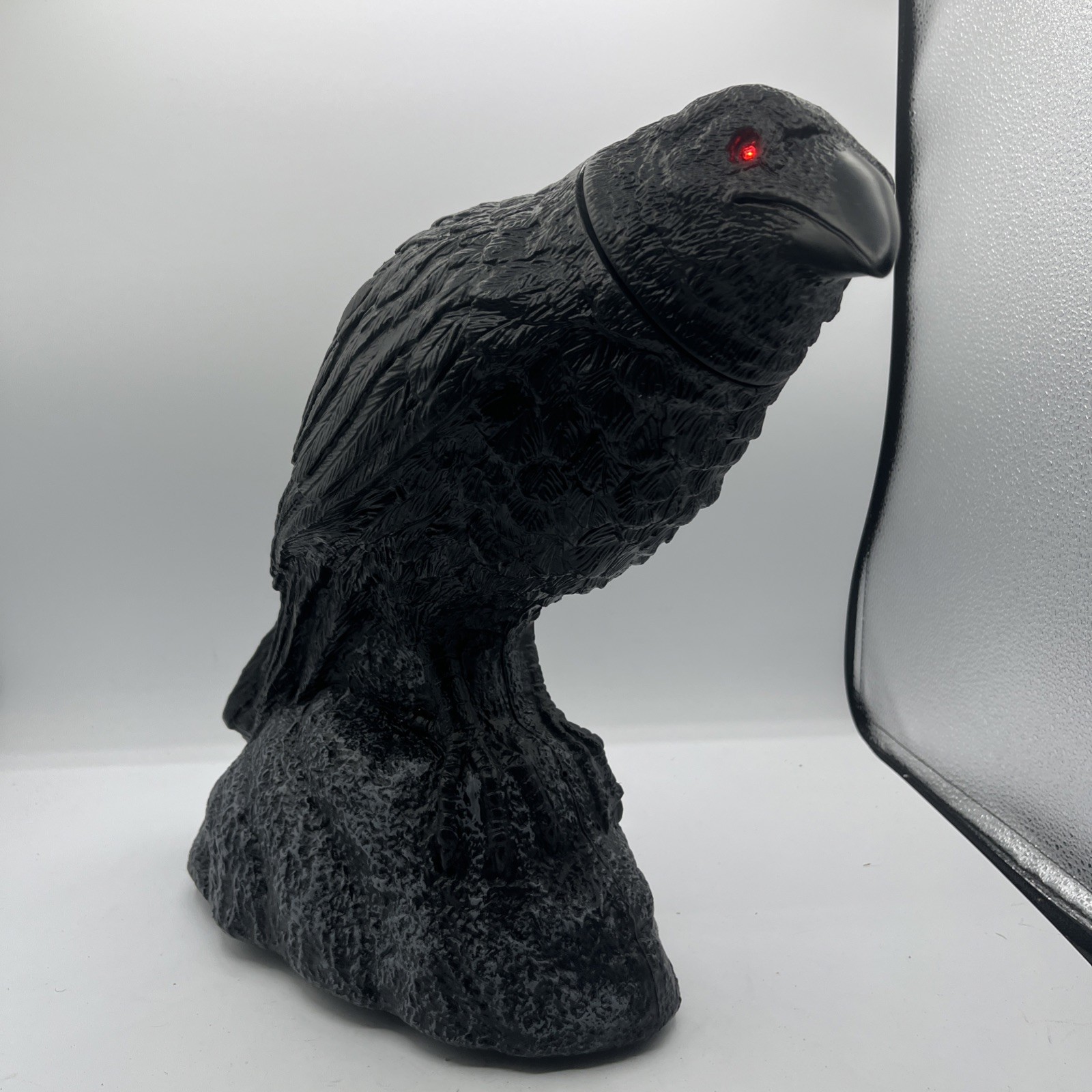 Animated Black Crow Halloween Bird Raven Head Turning Sound Prop Haunted House