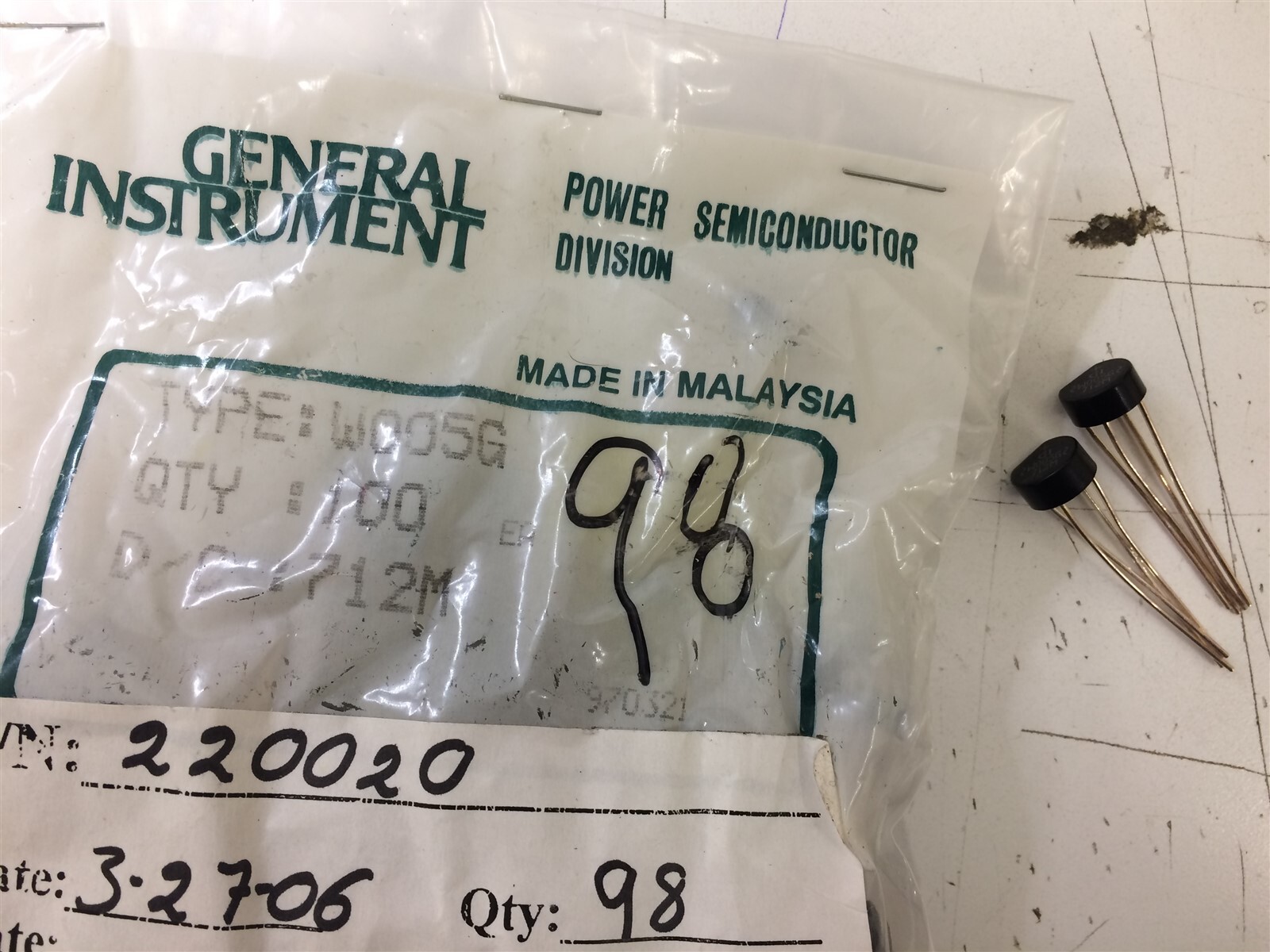 W005G GENERAL INSTRUMENT DIODE RECTIFIER 50V 1.5A 4 PIN 30 PIECES