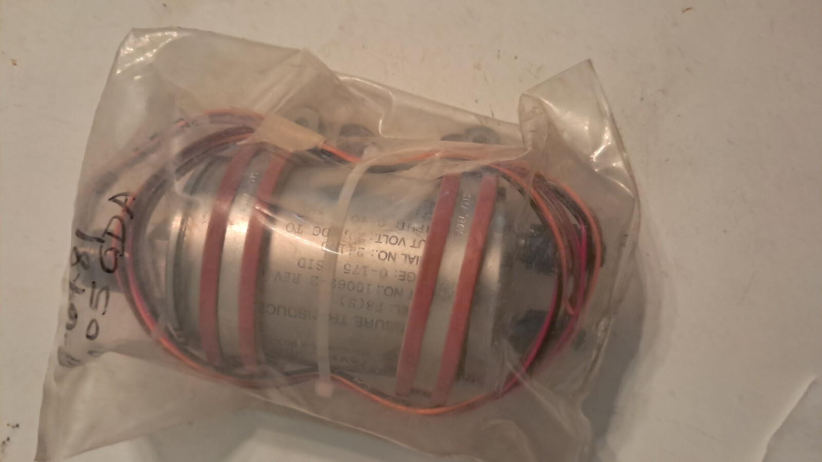 NEW TAVIS PRESSURE TRANSDUCER 10069-2 REV G MODEL P8(S)
