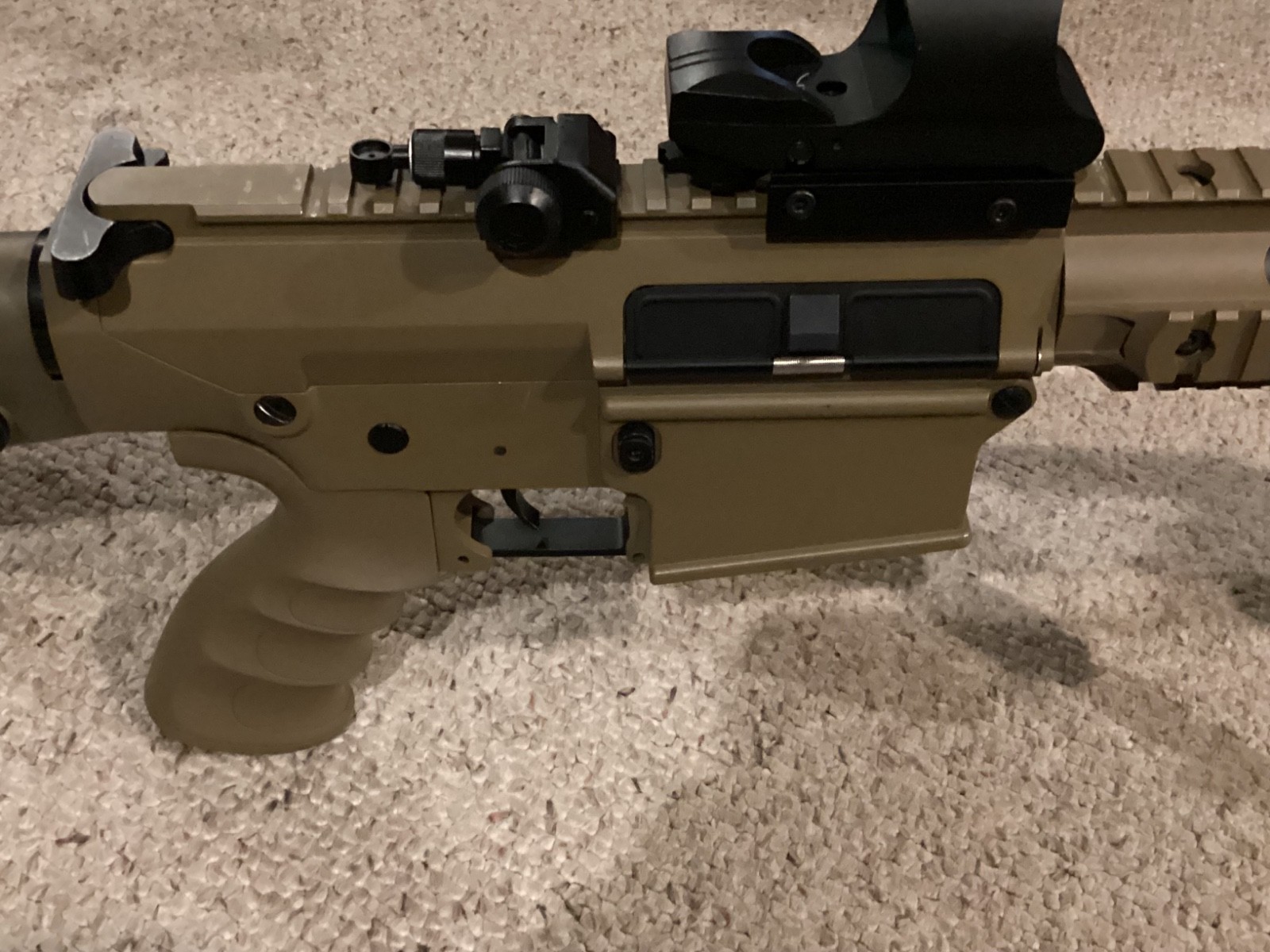 airsoft matrix SR-25 full metal tan with mock suppressor and red dot