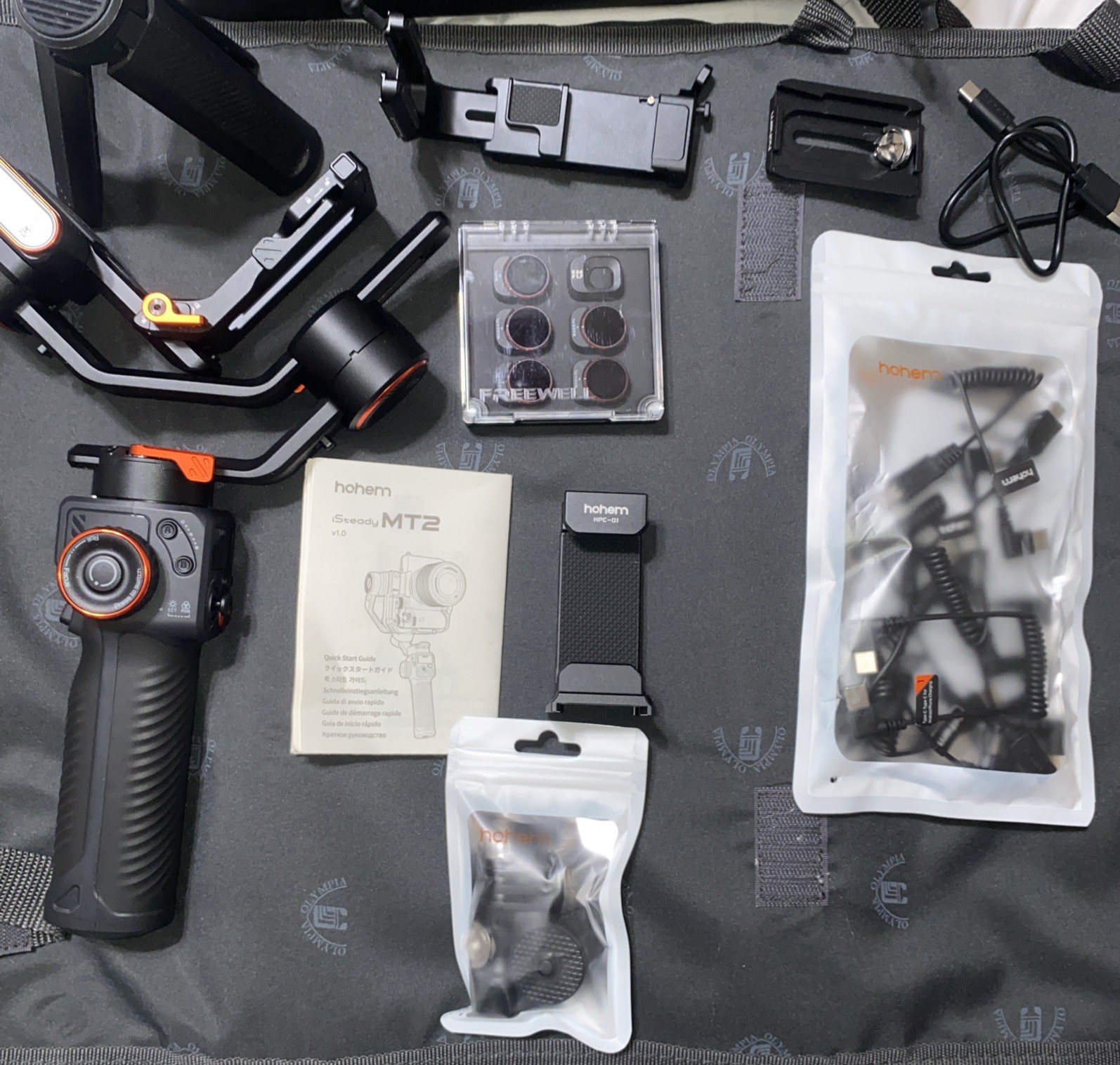 Hohem iSteady MT2 Kit Mirrorless Camera Gimbal w/ AI Tracker / RGB Fill Light
