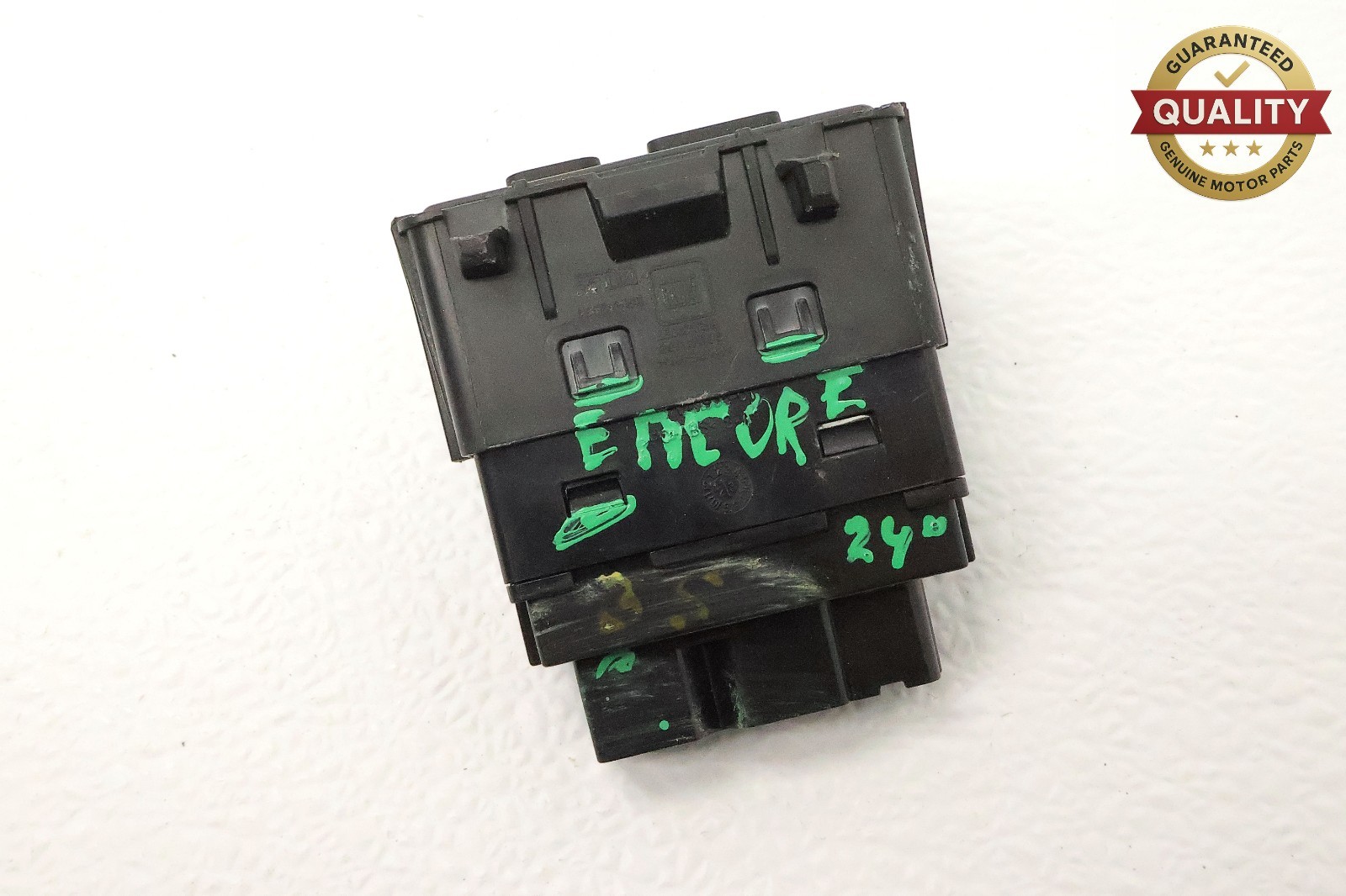 2024 - 2025 BUICK ENCORE GX DASH CENTER DUAL USB PORT CHARGER POWER OUTLET OEM