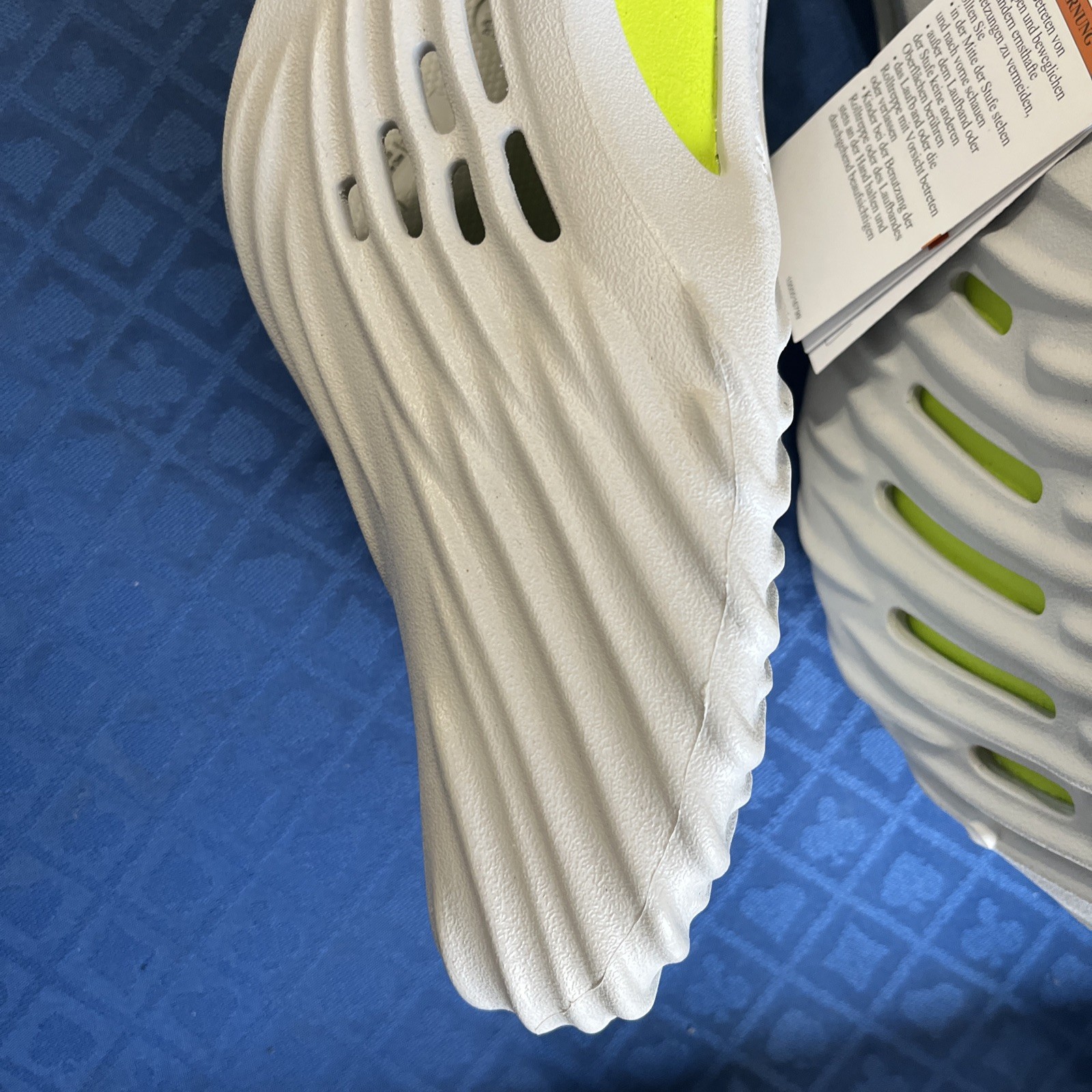 Men's Crocs Echo Wave Atmoshpere/Lime Punch 210521-1FT - NEW Men’s Size 13