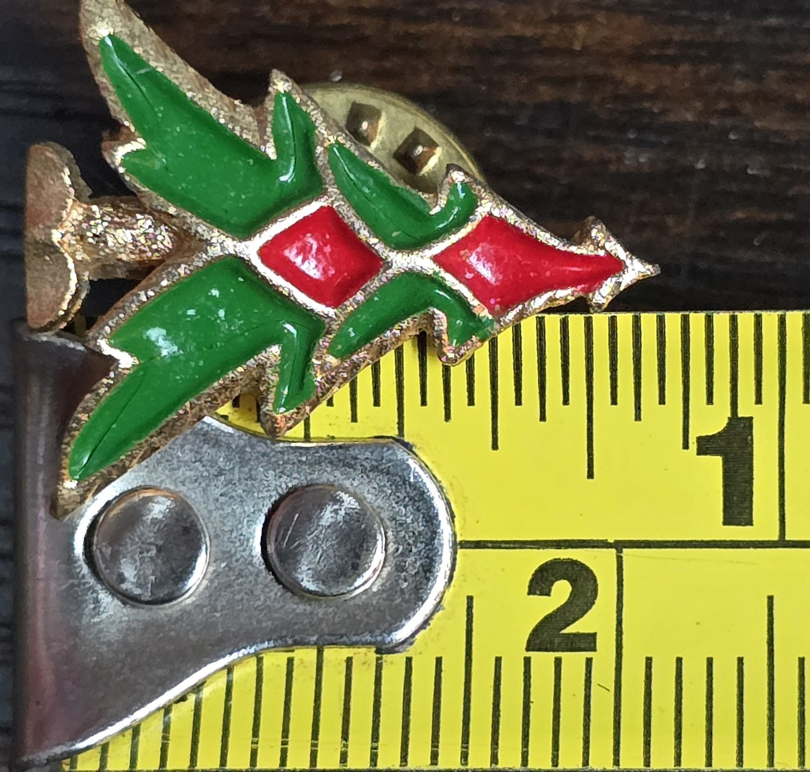 ⅞" Gold Toned Christmas Tree Lapel Clutchback Pin
