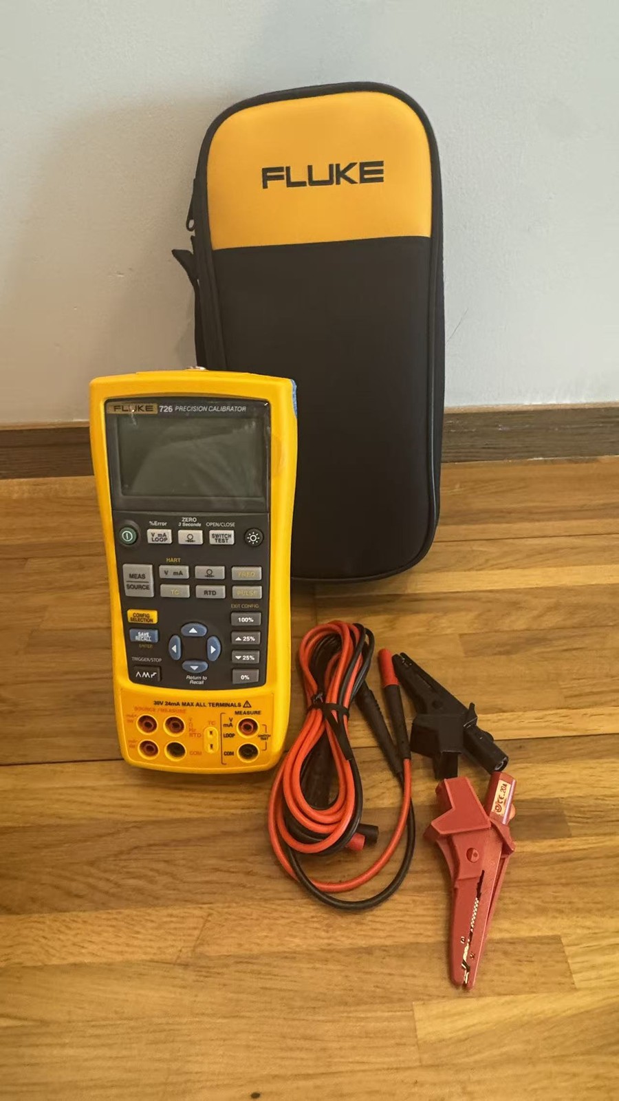 Fluke 726 Precision Multifunction Process Calibrator
