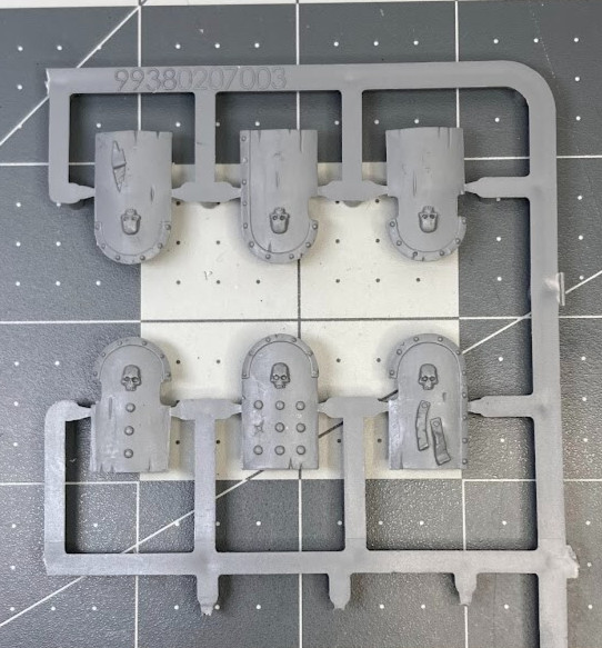 Warhammer TOMB KINGS SHIELDS x6 on Sprue Undead Middlehammer Old World OOP BL25