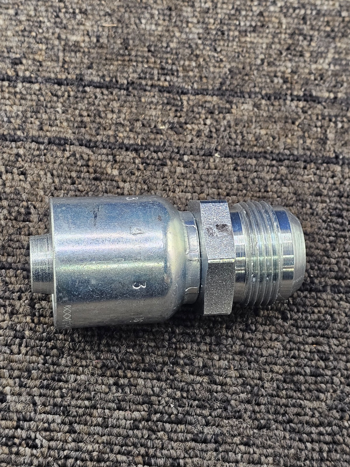 Parker P43-12 Crimp Straight Hydraulic Fitting 1-inch Hose x 1-inch JIC Male