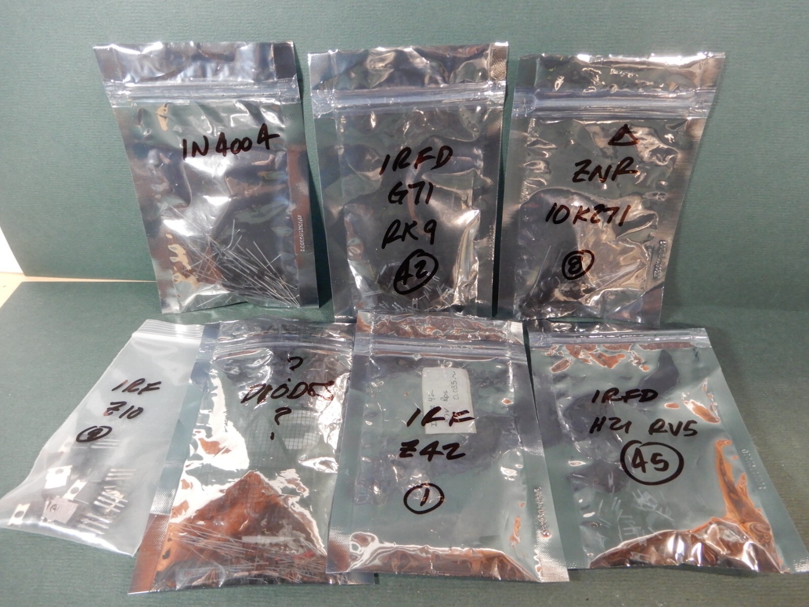 Lot of High Quality Vintag Semiconductors IRFZ10 IRFZ42 IRFDH21 1N4004 IRFDG71