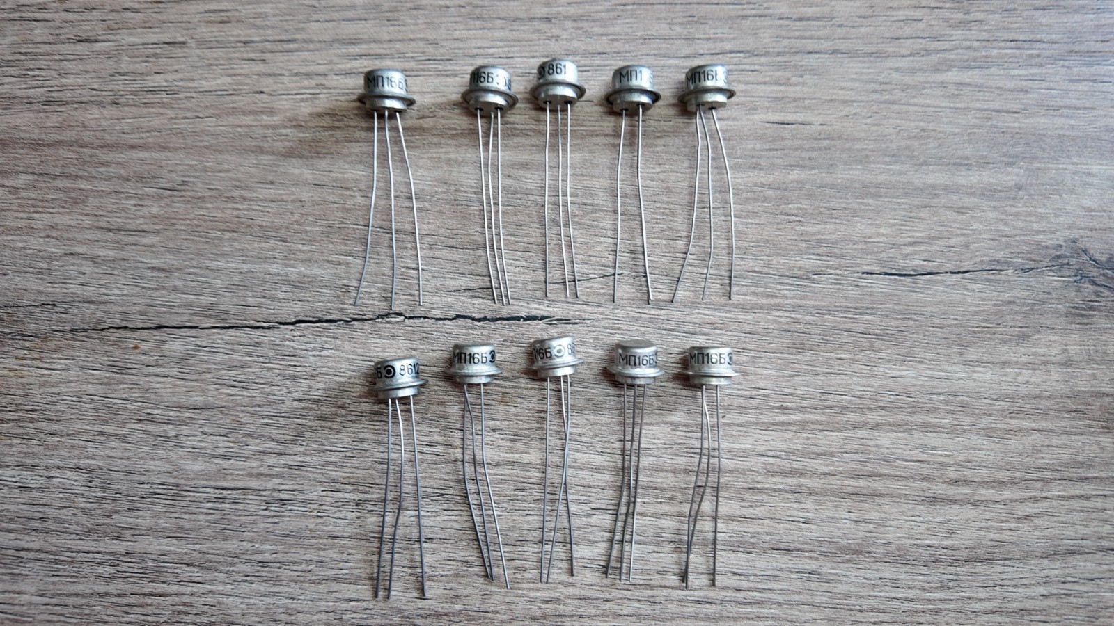 MP16B P-N-P Germanium Transistors. NOS. Lot of 10 pcs.