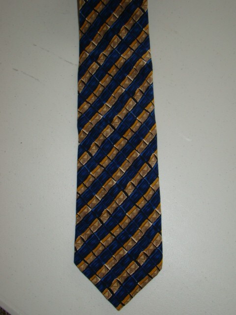 Valentino Cravatte Necktie - Handmade Men's 100% Silk Tie EUC - Made in Italy