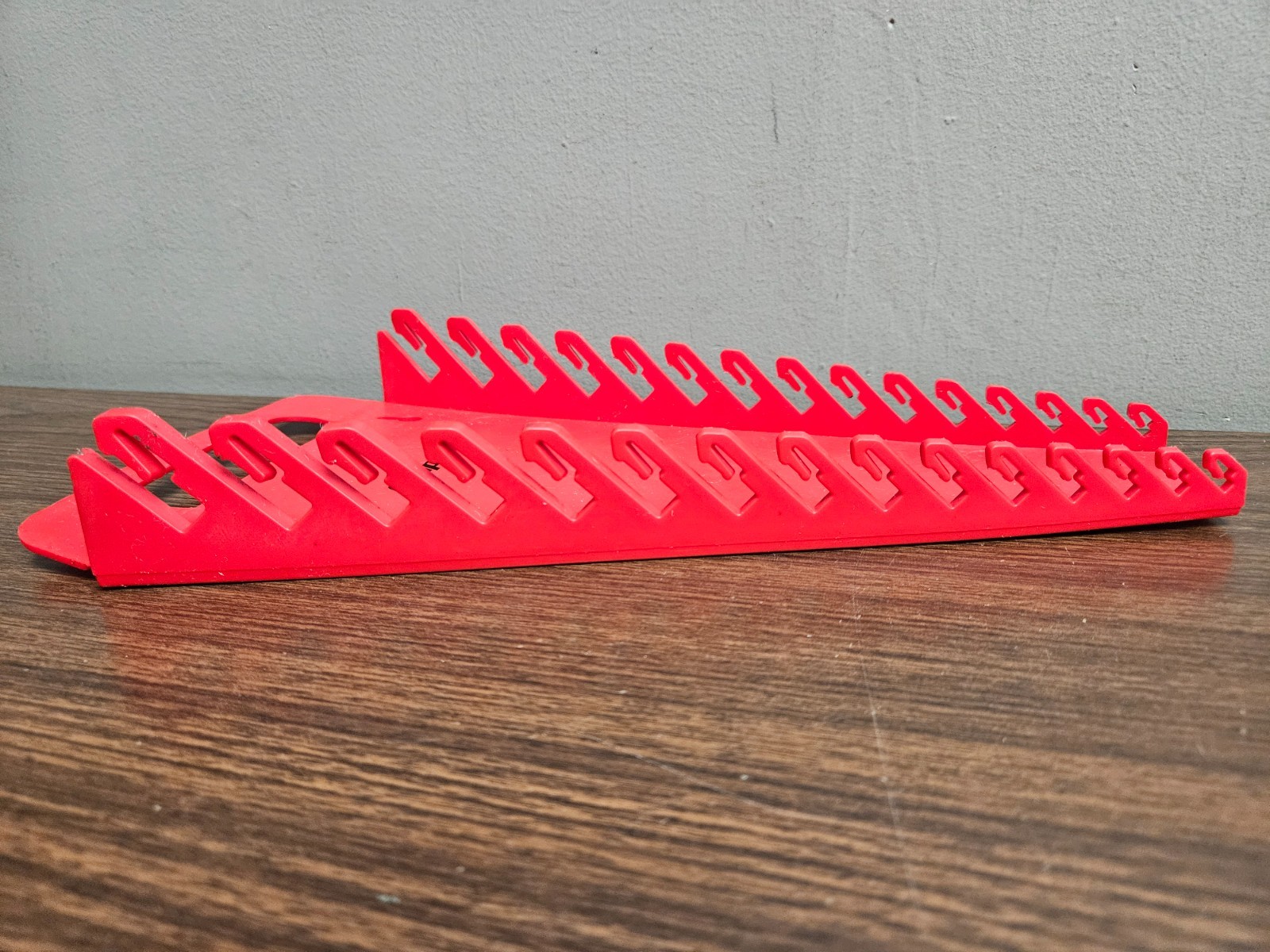 Snap-On Wrench Rack Set Holds 15 Each Red