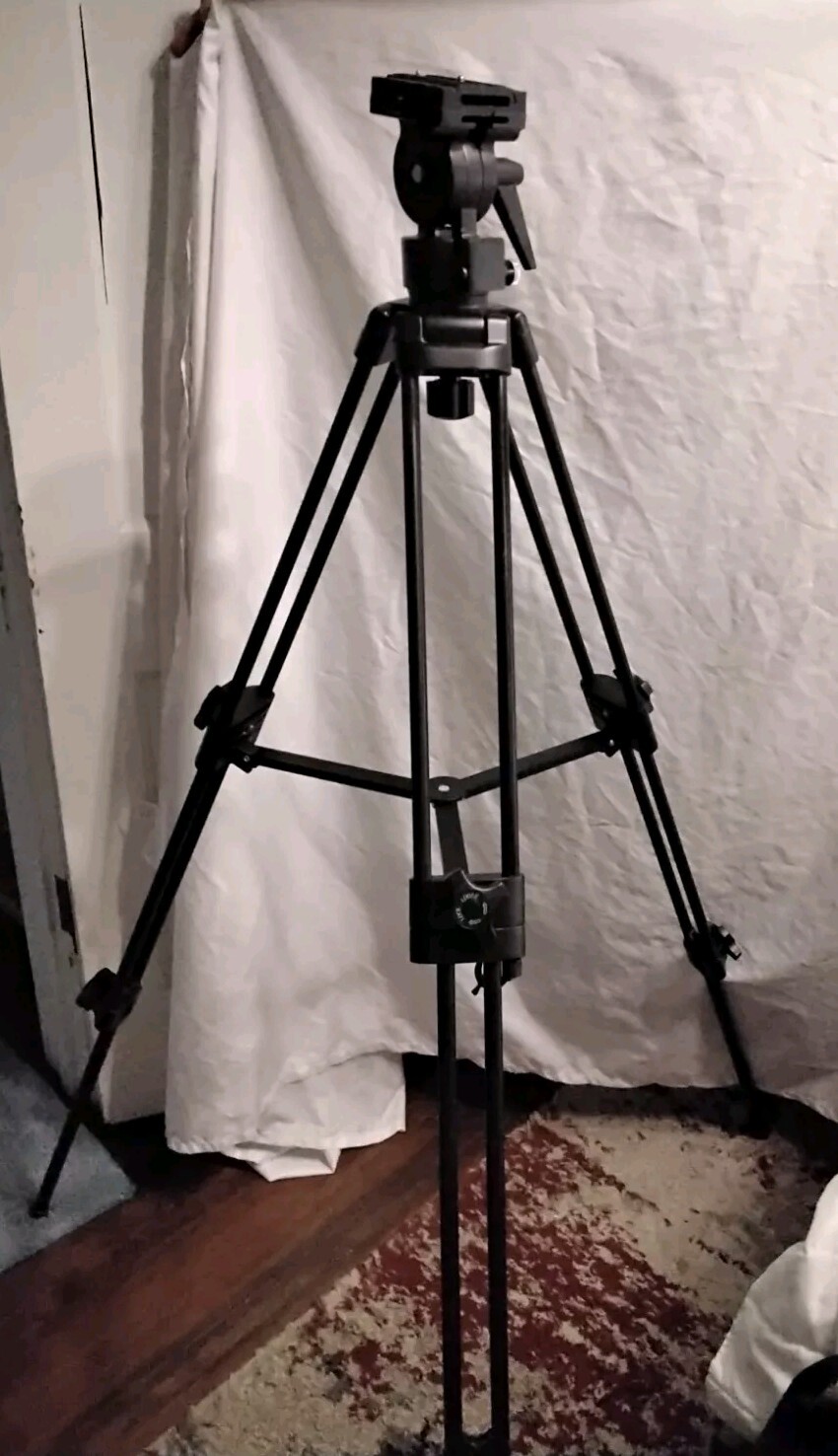Tripod-Walimex Pro/E Image-9901 camera tripod W/ Fluid Head