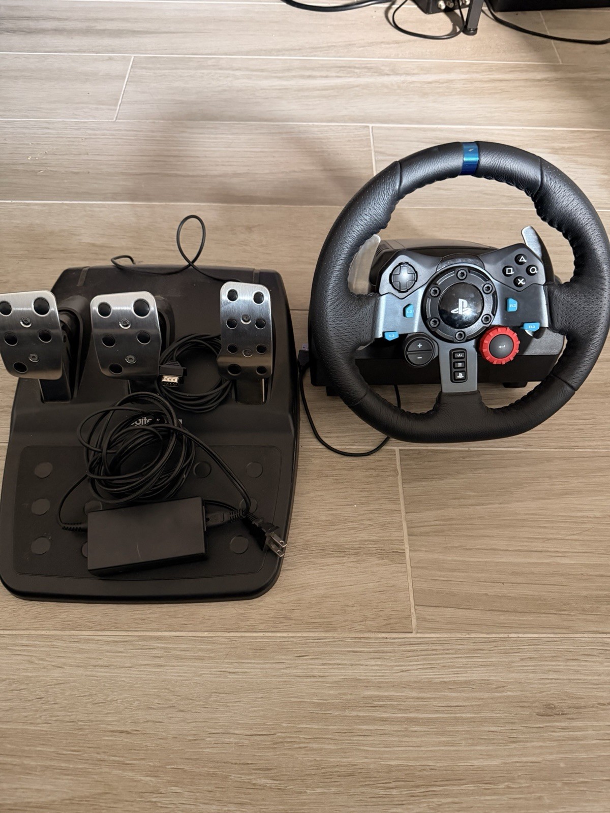 Logitech G29 Driving Force Racing Wheel Controller & Pedals Set w/ Power Supply