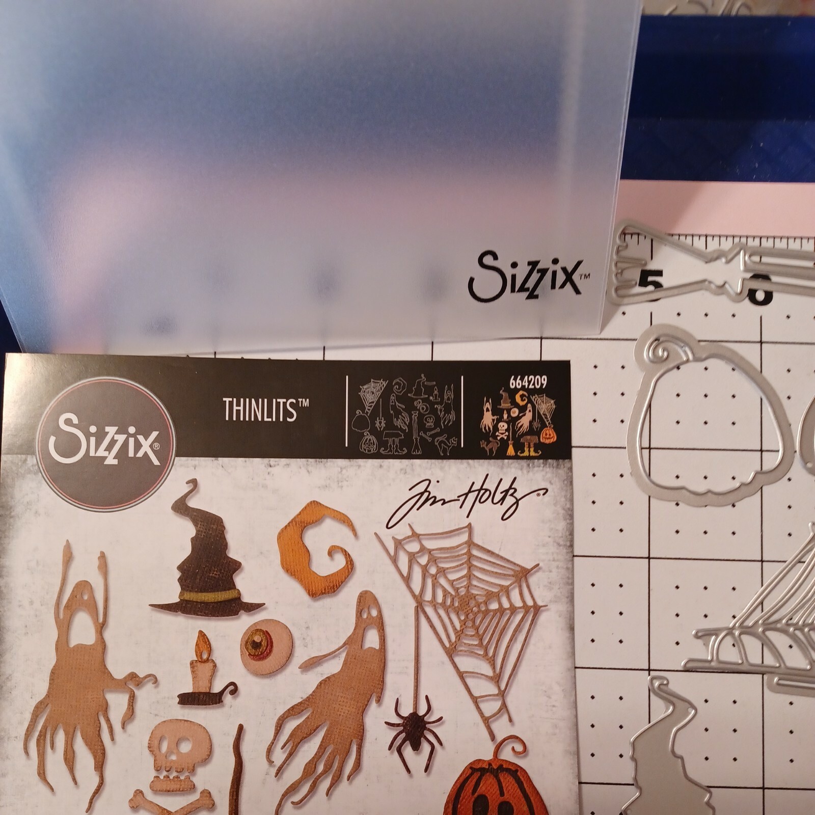 Tim Holtz Universal Thinlits Frightful ghost spider web cat witch hat feet candl