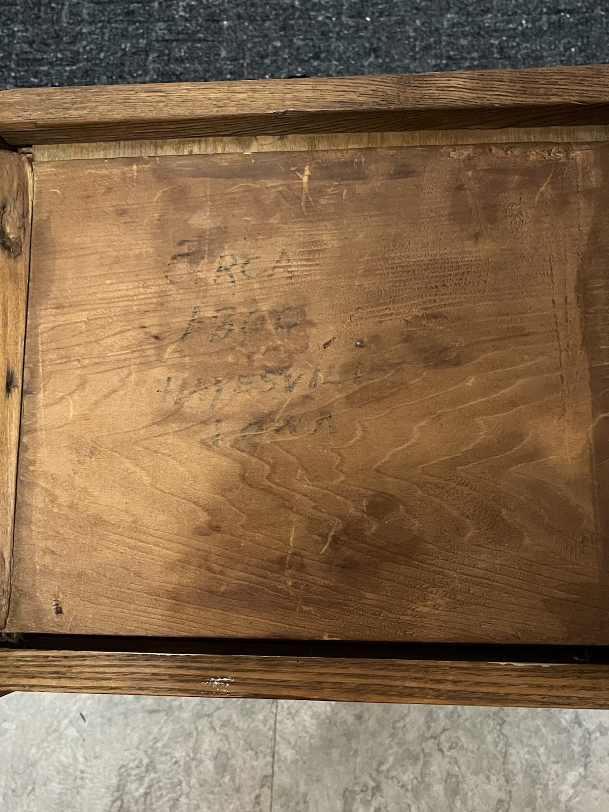 Solid Carved Wood Shoe Shine Box / Bench / Footstool (FS54) (VB-14)