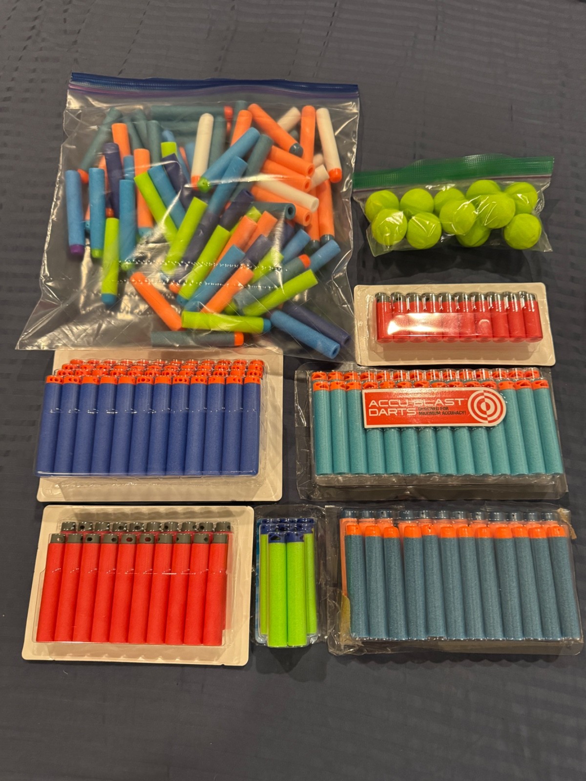Lot of 225 NERF Foam Bullet Darts for Play Gun Ammo + 11 green NERF balls (NEW)