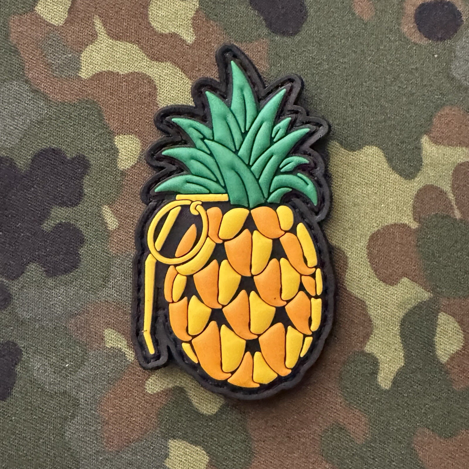🍍 PINEAPPLE GRENADE PVC Morale Patch Hook Back SHOT Show SHOOTING PIÑA BANG