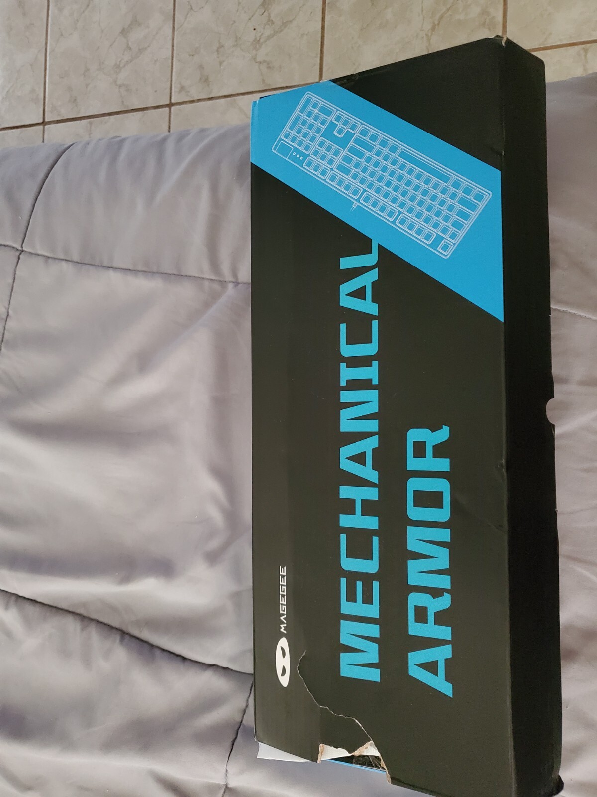 Magegee Mechanical Armor Keyboard Open Box
