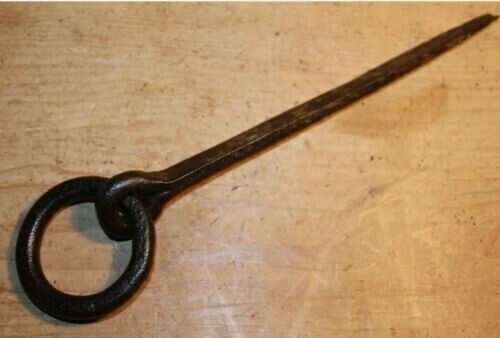 Antique Style Wrought Iron Tethering Ring on Pin Meat Beam Game Hook 12''