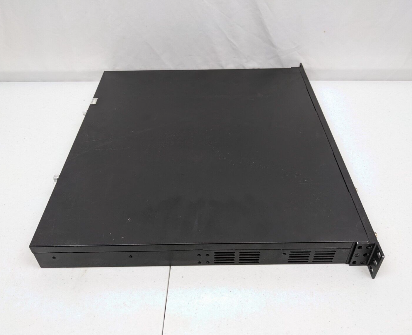 Check Point 5200 PB-20 100-240V Firewall Network Security Appliance