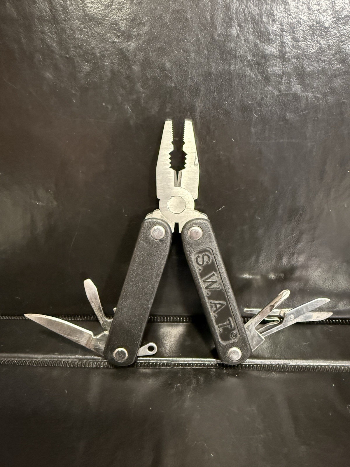 Taylor SWAT Small Multitool Black