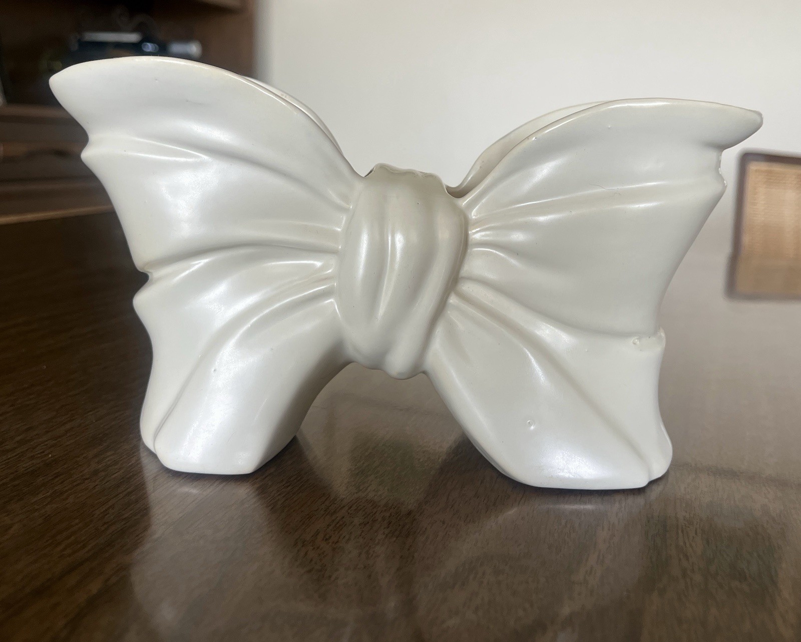 Unmarked Ceramic Bow Planter, 1930s-1950s
