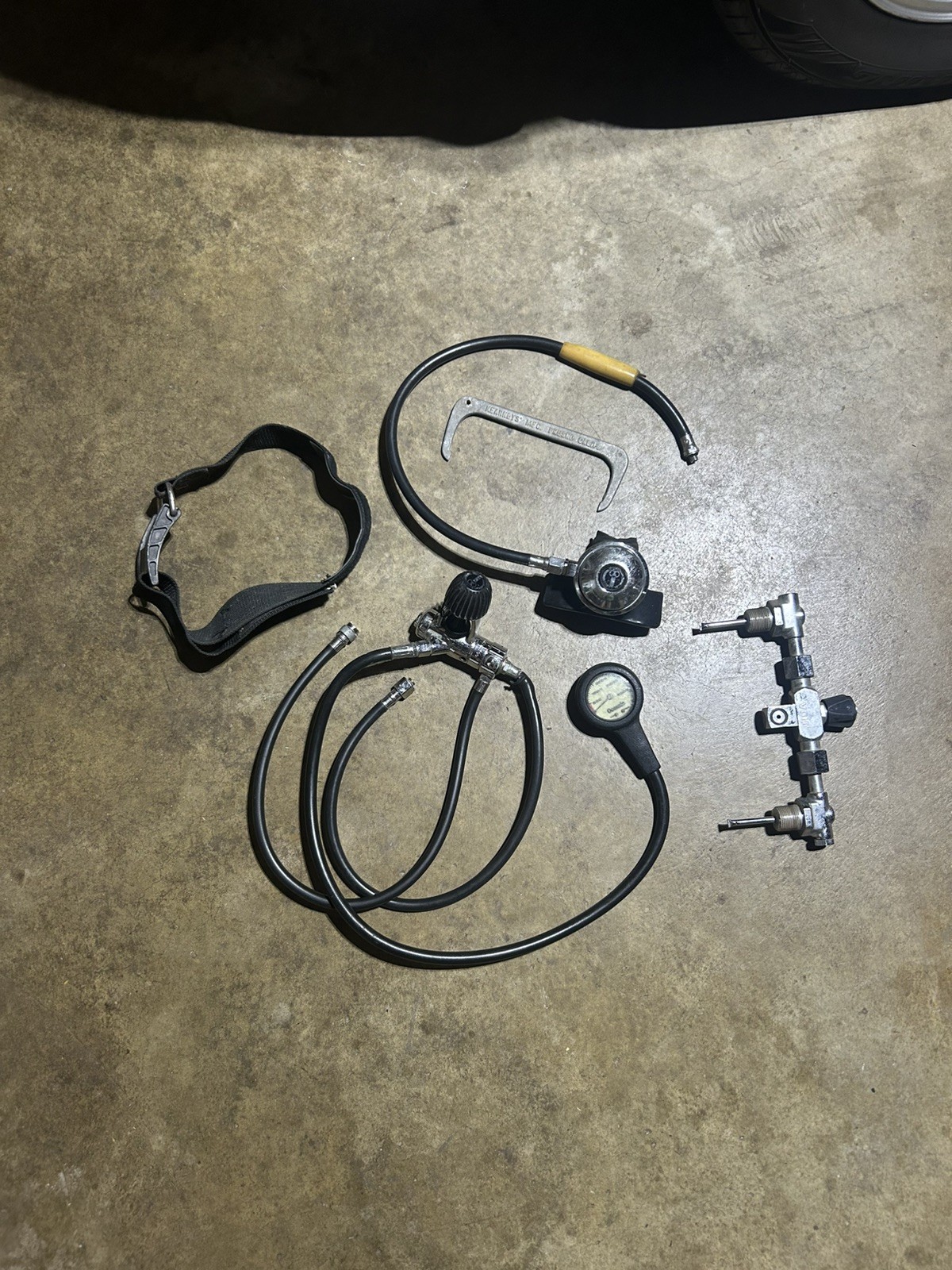 Vintage US Scuba Divers Bundle Lot Oceanic Voit Kearneys MFG Ect Regulator Lung