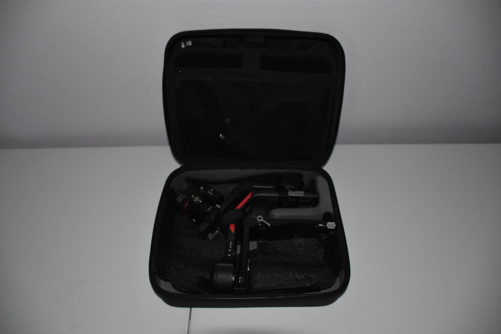 DJI RS 4 Pro Gimbal Stabilizer w Battery Grip Tripod Case-Missing Lens Fastener
